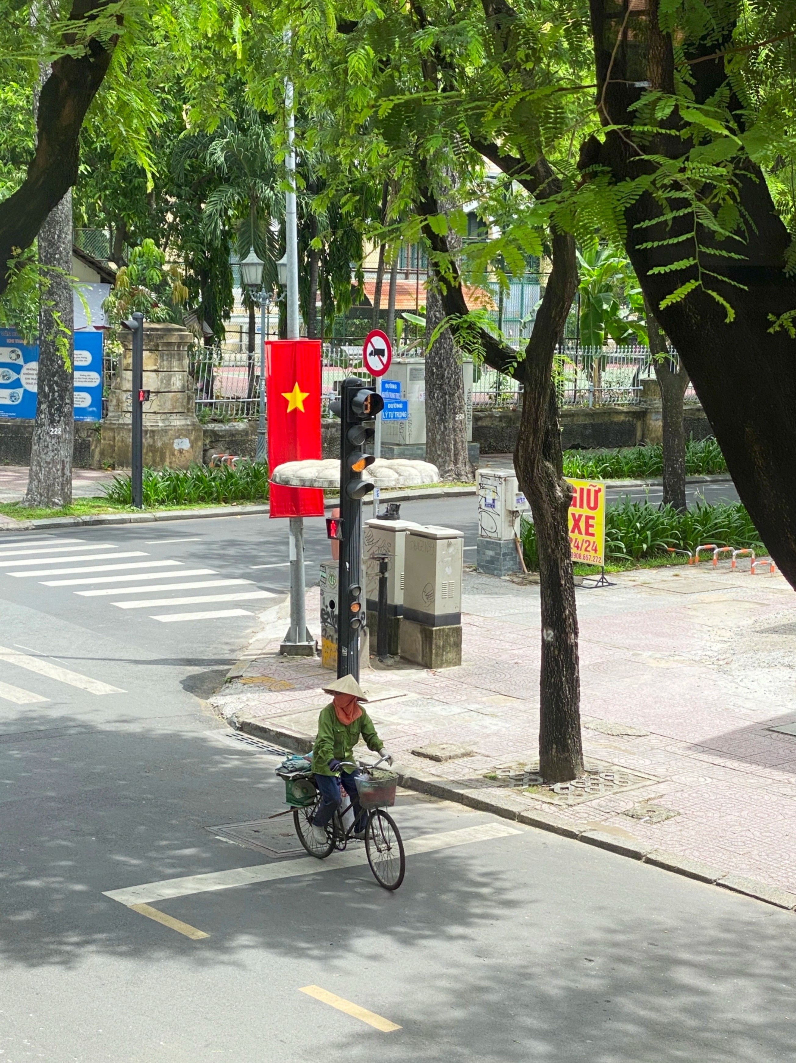 Vivo V25e ảnh 4 Vivo V25e anh 4