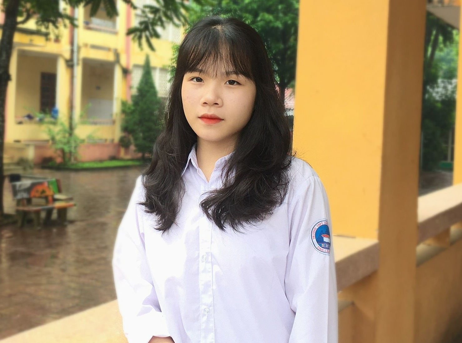 Thu khoa dan toc Dao Tuyen nhan hoc bong toan phan Dai hoc CMC hinh anh