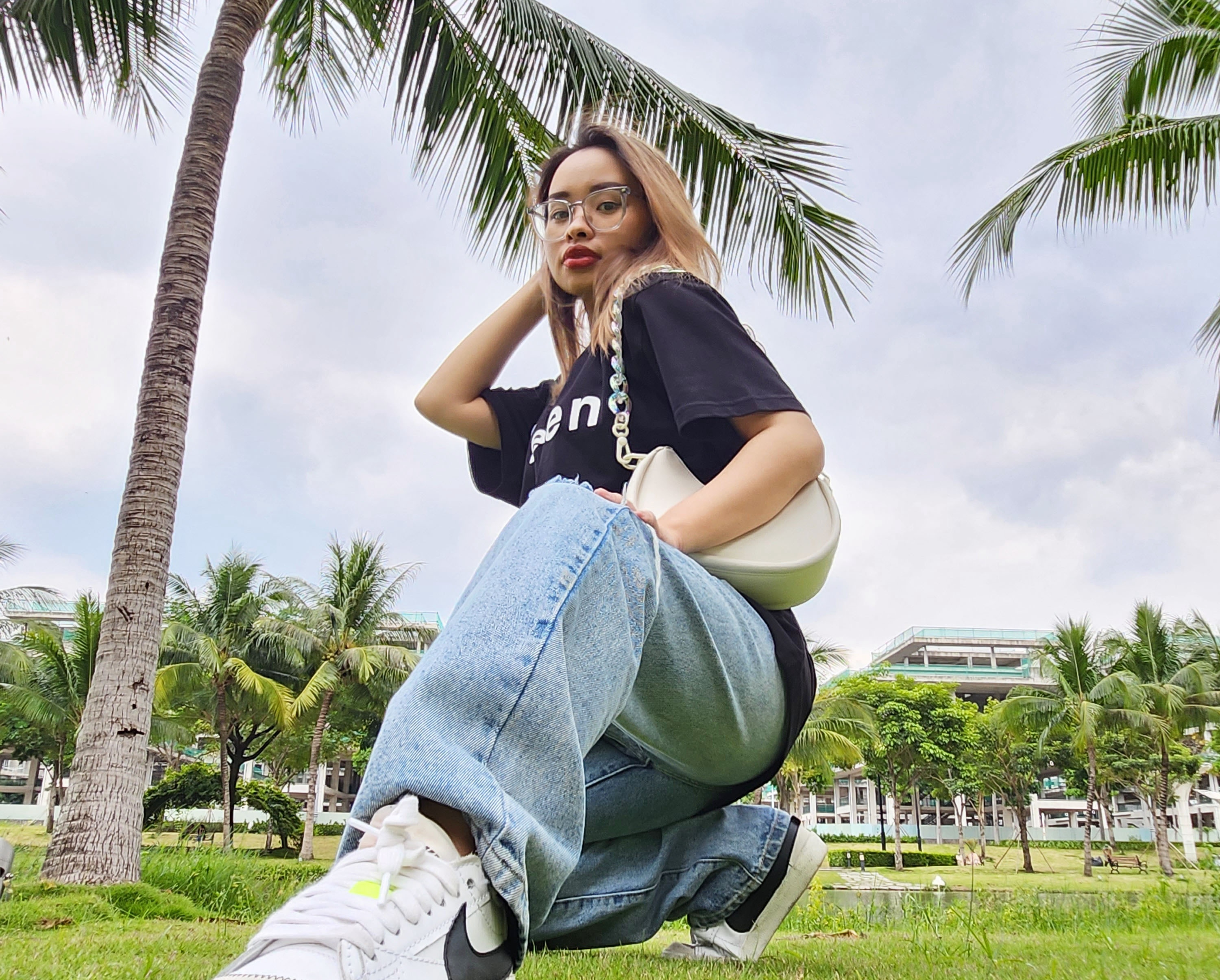 Nguoi tre khong ngai lan xa de co anh de doi voi FlexCam hinh anh