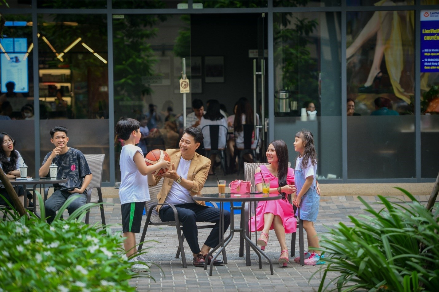 Akari City - lua chon cua phu nu hien dai hinh anh