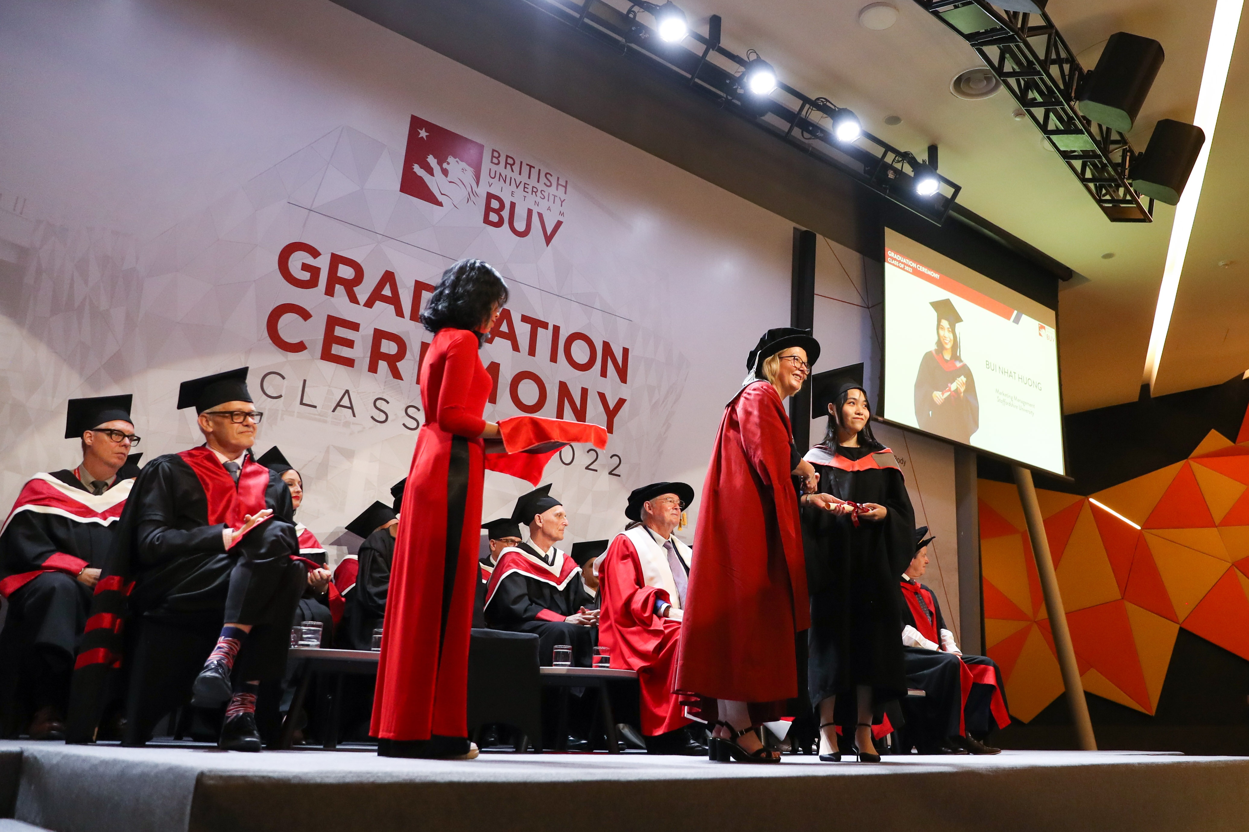 Dai hoc Anh Quoc VN anh 7