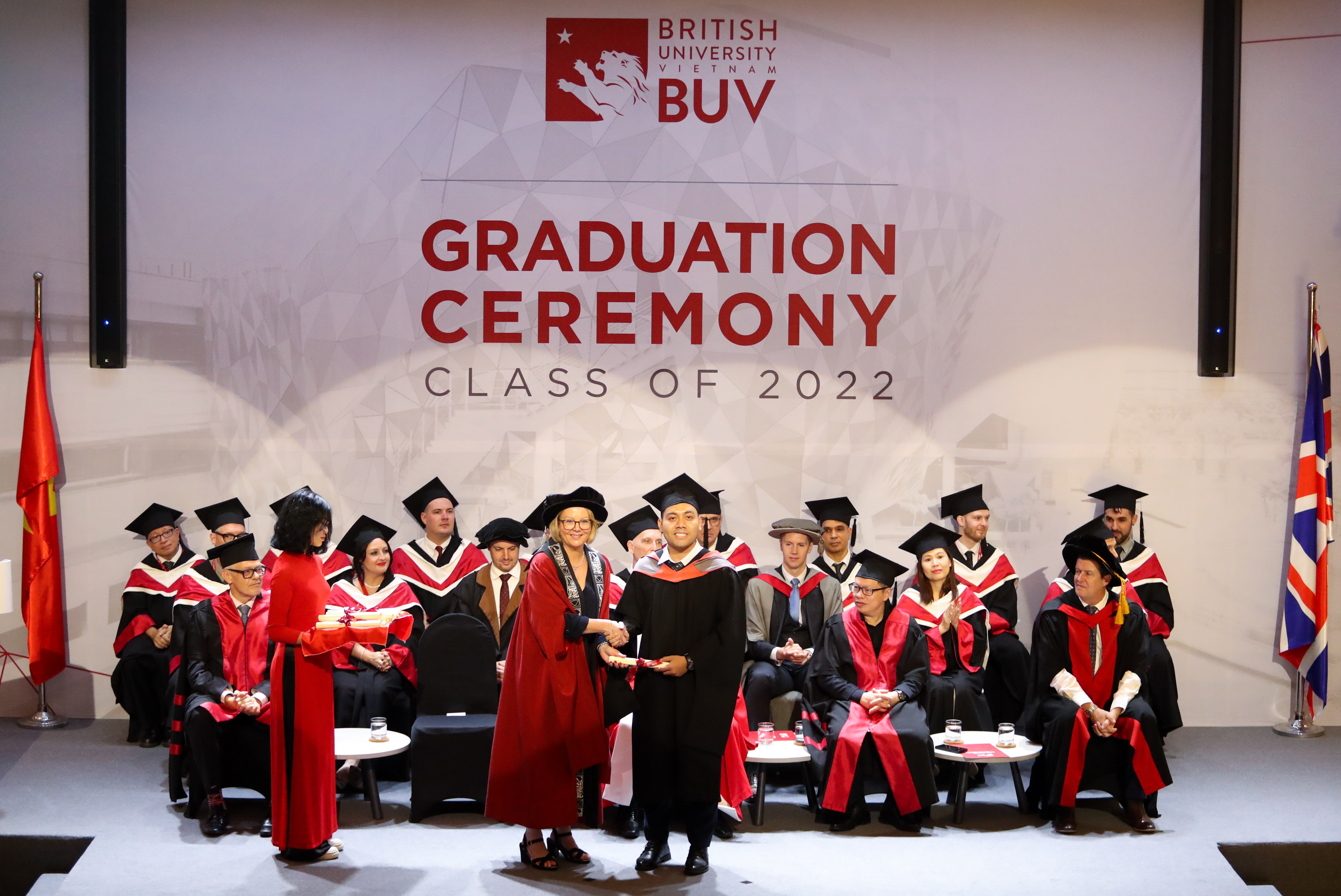 Dai hoc Anh Quoc VN anh 1