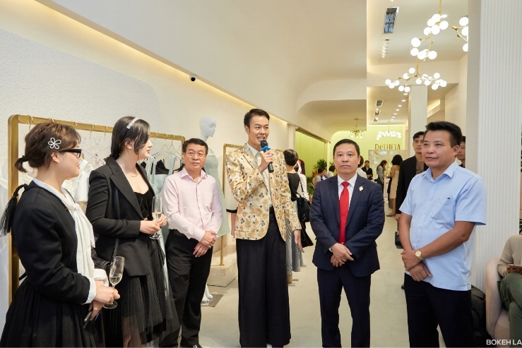 DeTHEIA  ảnh 4 DeTHEIA anh 4