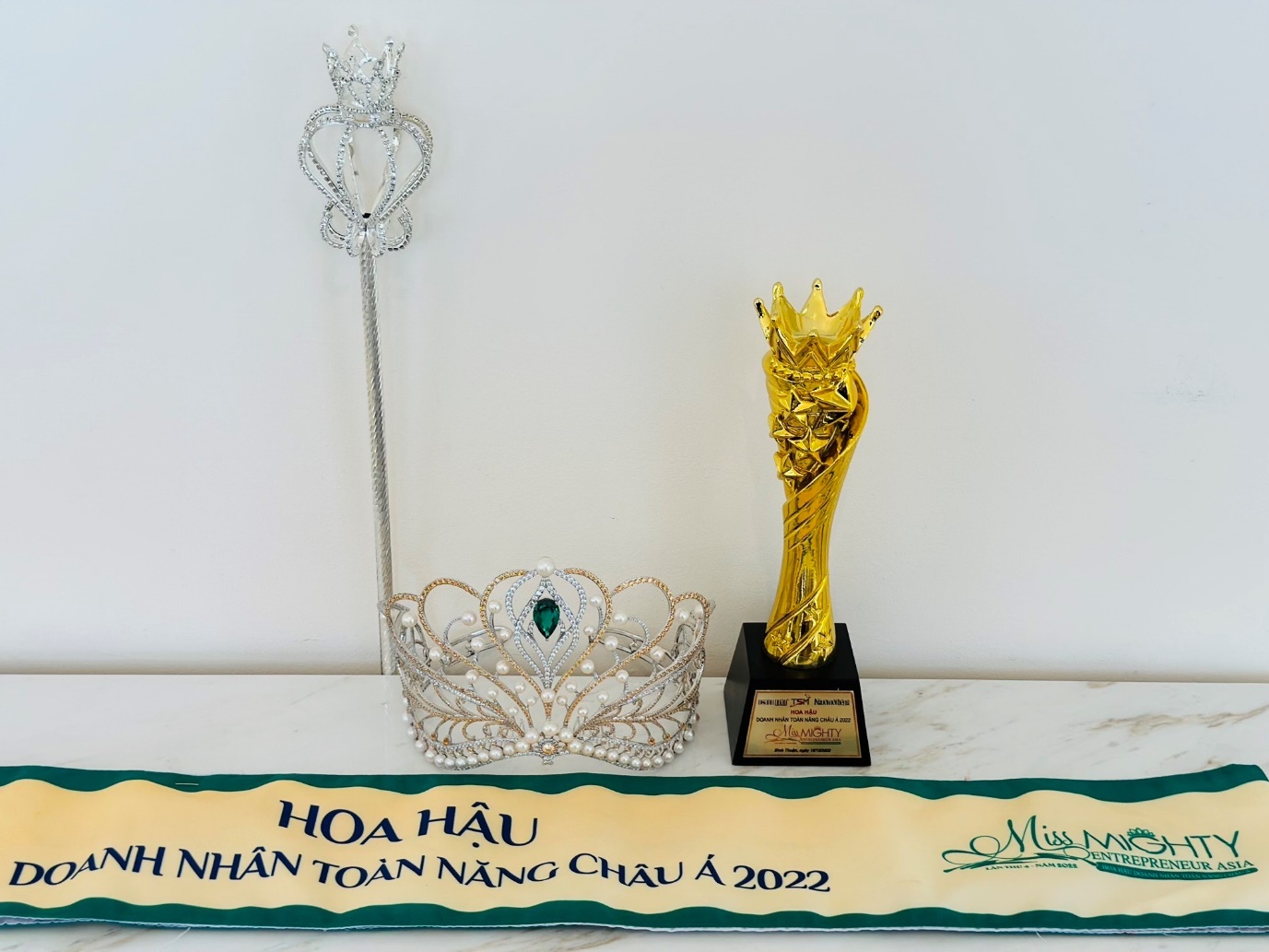 hoa hau,  Truong Son Media anh 3