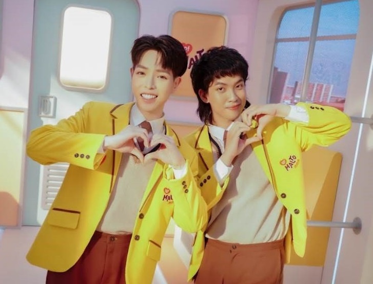 Duc Phuc bat tay Mew Amazing, lan dau hat rap trong MV moi hinh anh