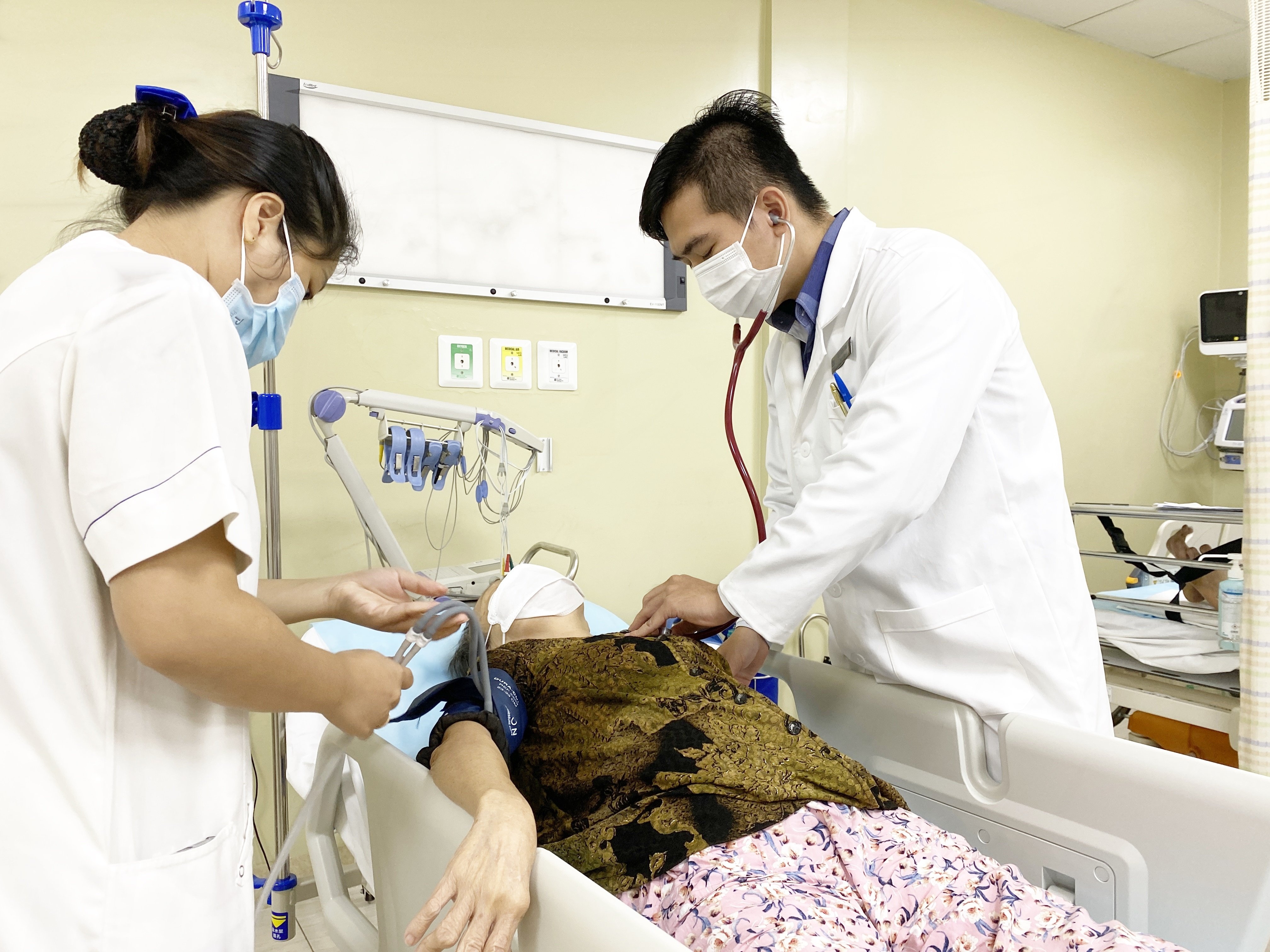 vaccine cum tu gia,  VNVC anh 1