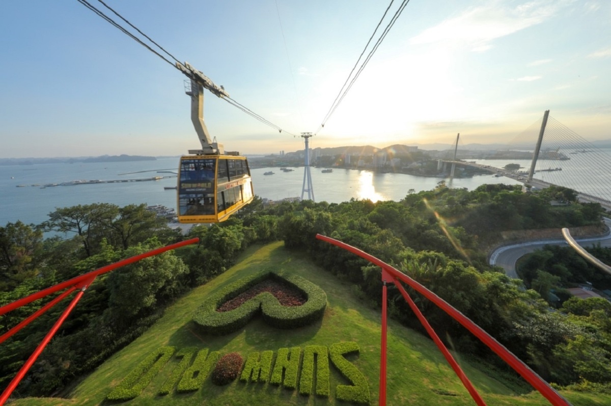 Vui quen loi ve tai thien duong giai tri Sun World Ha Long hinh anh
