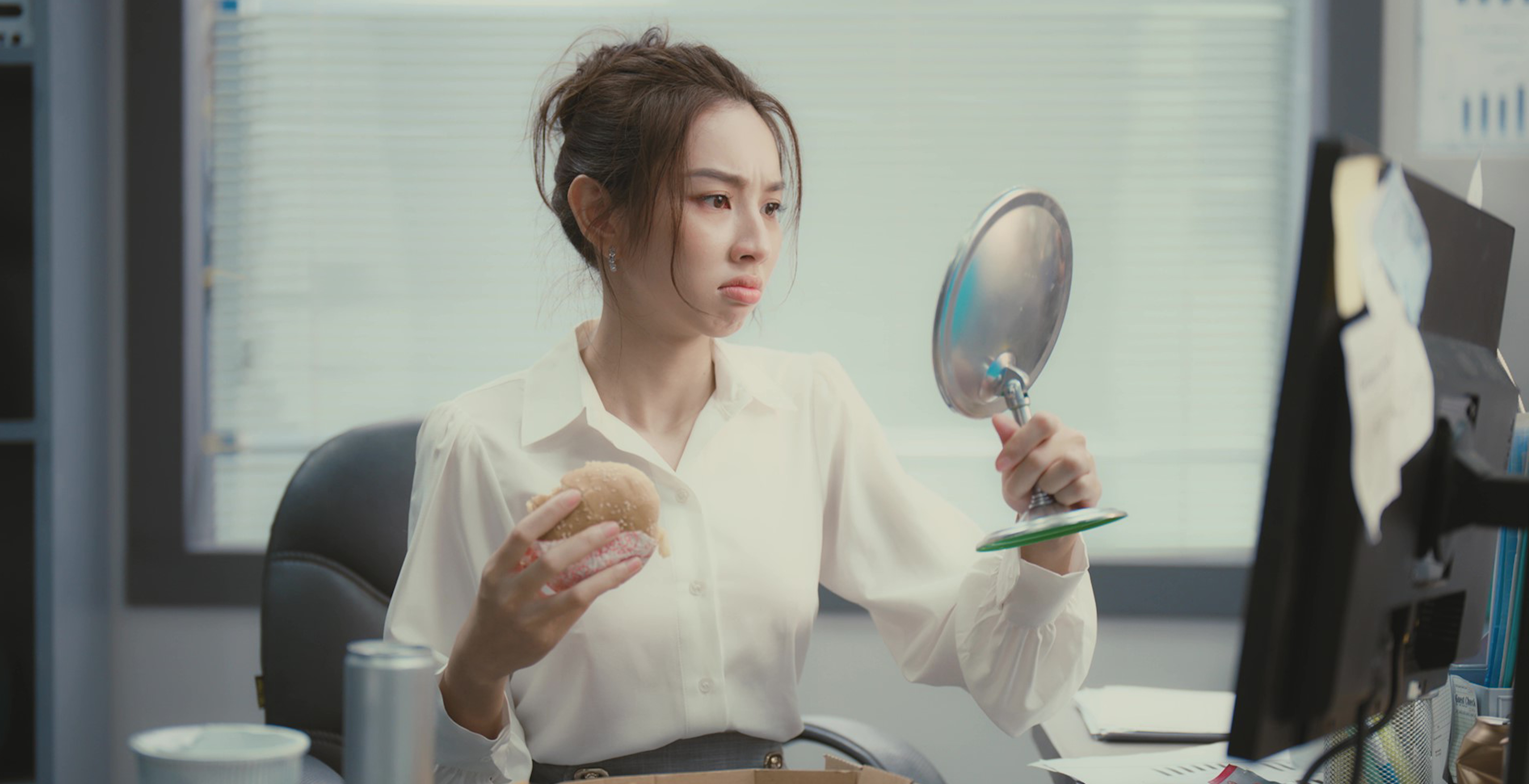 Trúc Nhân ra MV mới ảnh 2 Truc Nhan ra MV moi anh 2