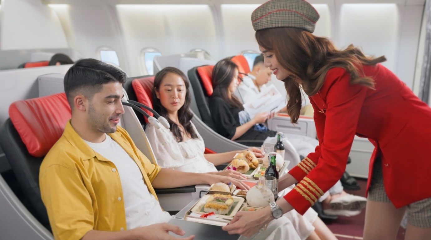 Vietjet lan toa chuyen tinh cua cac cap doi An Do qua Love Connection hinh anh