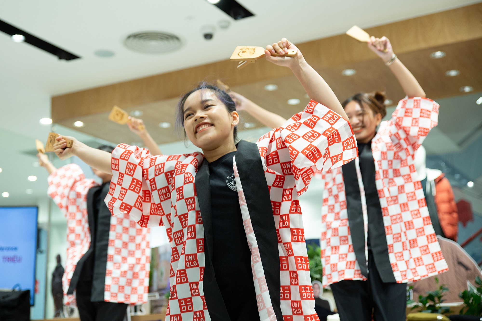 Uniqlo ảnh 19 Uniqlo anh 19