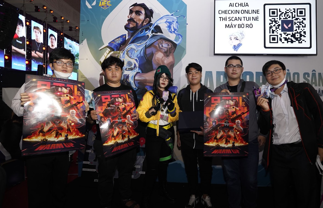 Hang nghin nguoi theo doi vong chung ket Valorant UEC 2022 hinh anh