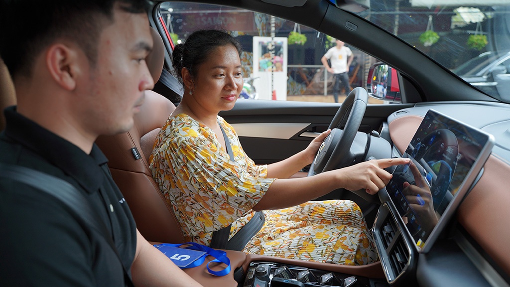 Lai thu Vinfast anh 5