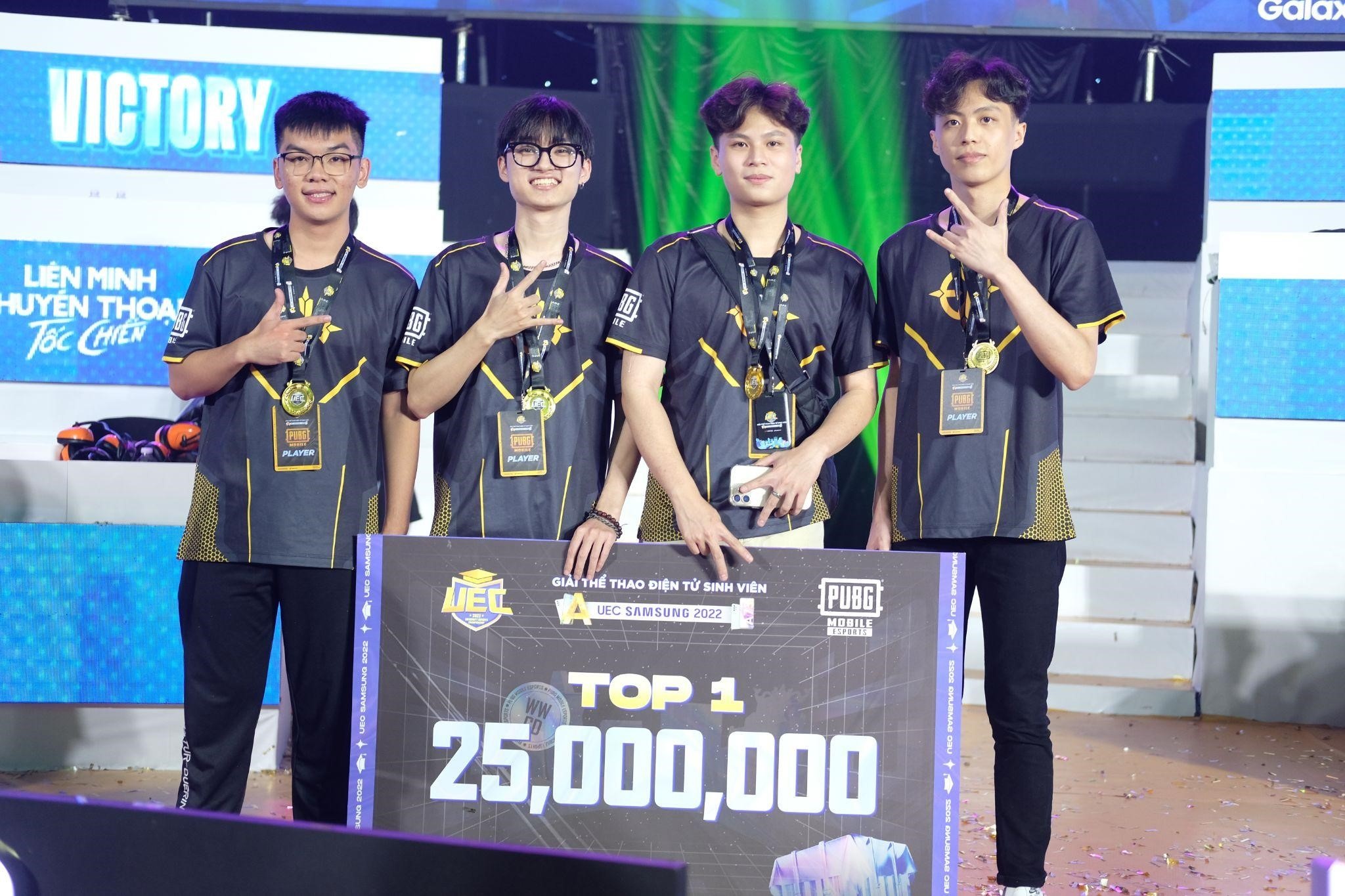 Anh tai tu hoi tai chung ket PUBG Mobile UEC Samsung Mua Thu 2022 hinh anh