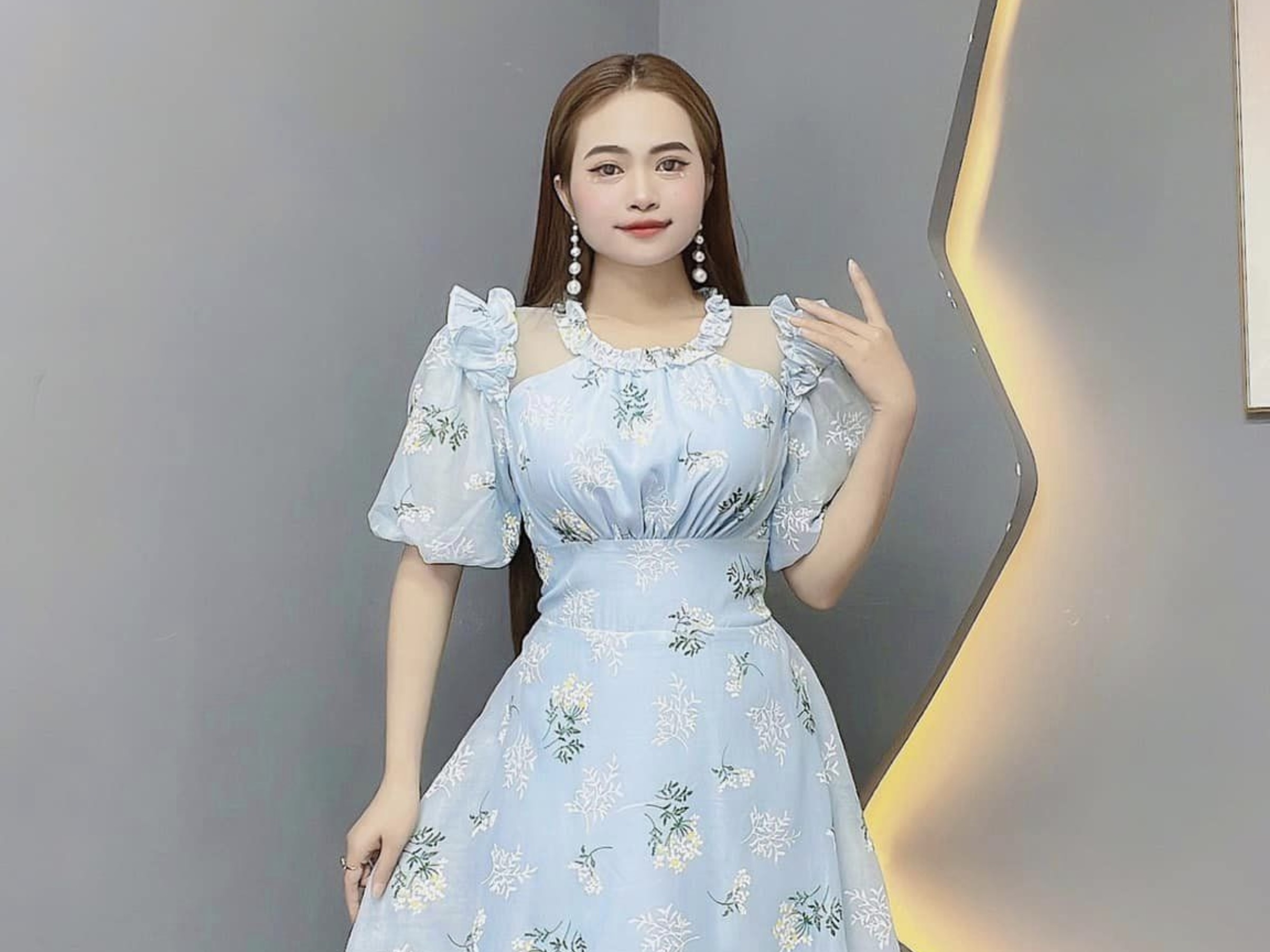 Doi moi phong cach voi trang phuc tu Thanh Tu House hinh anh