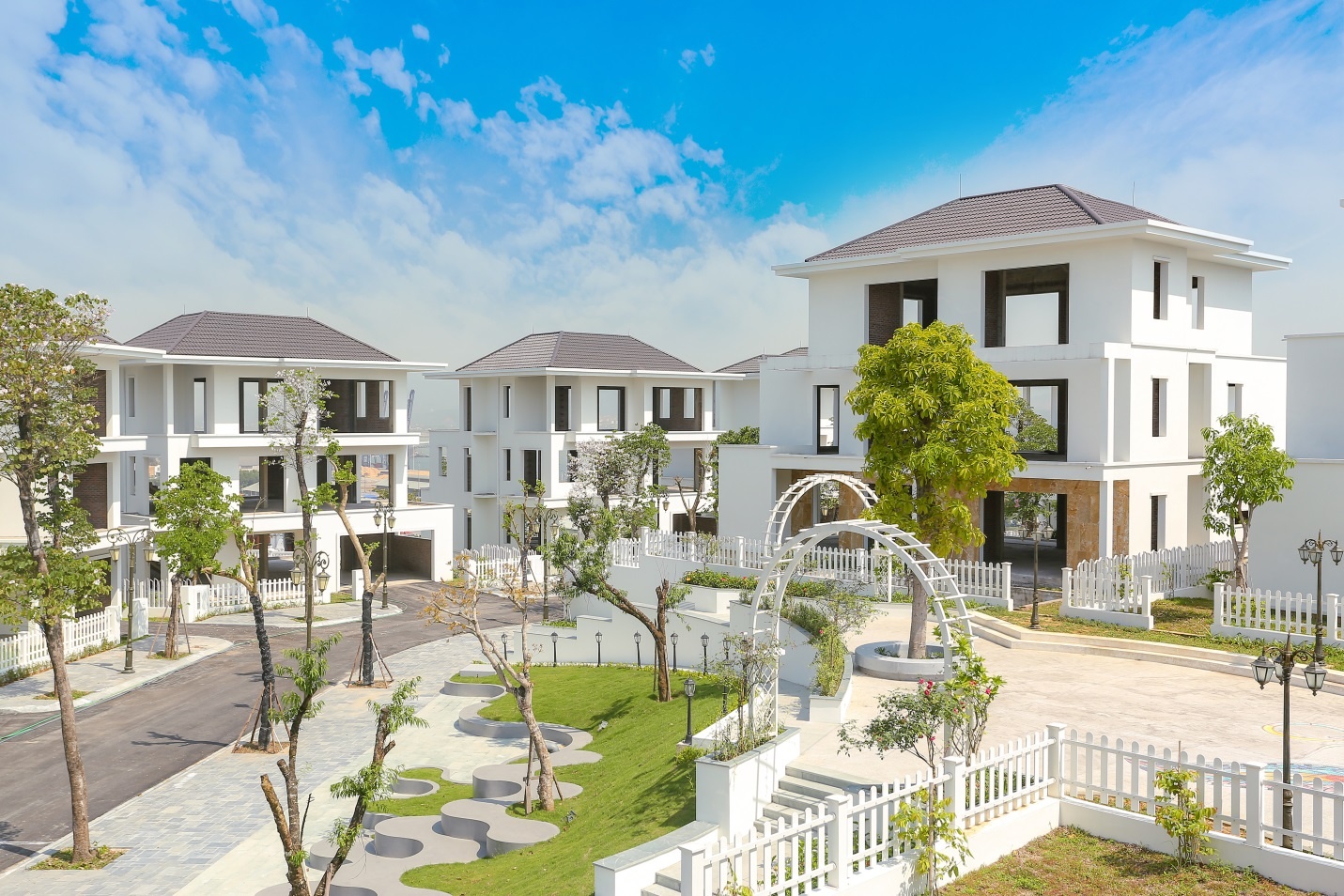 Phoenix Legend Ha Long anh 2