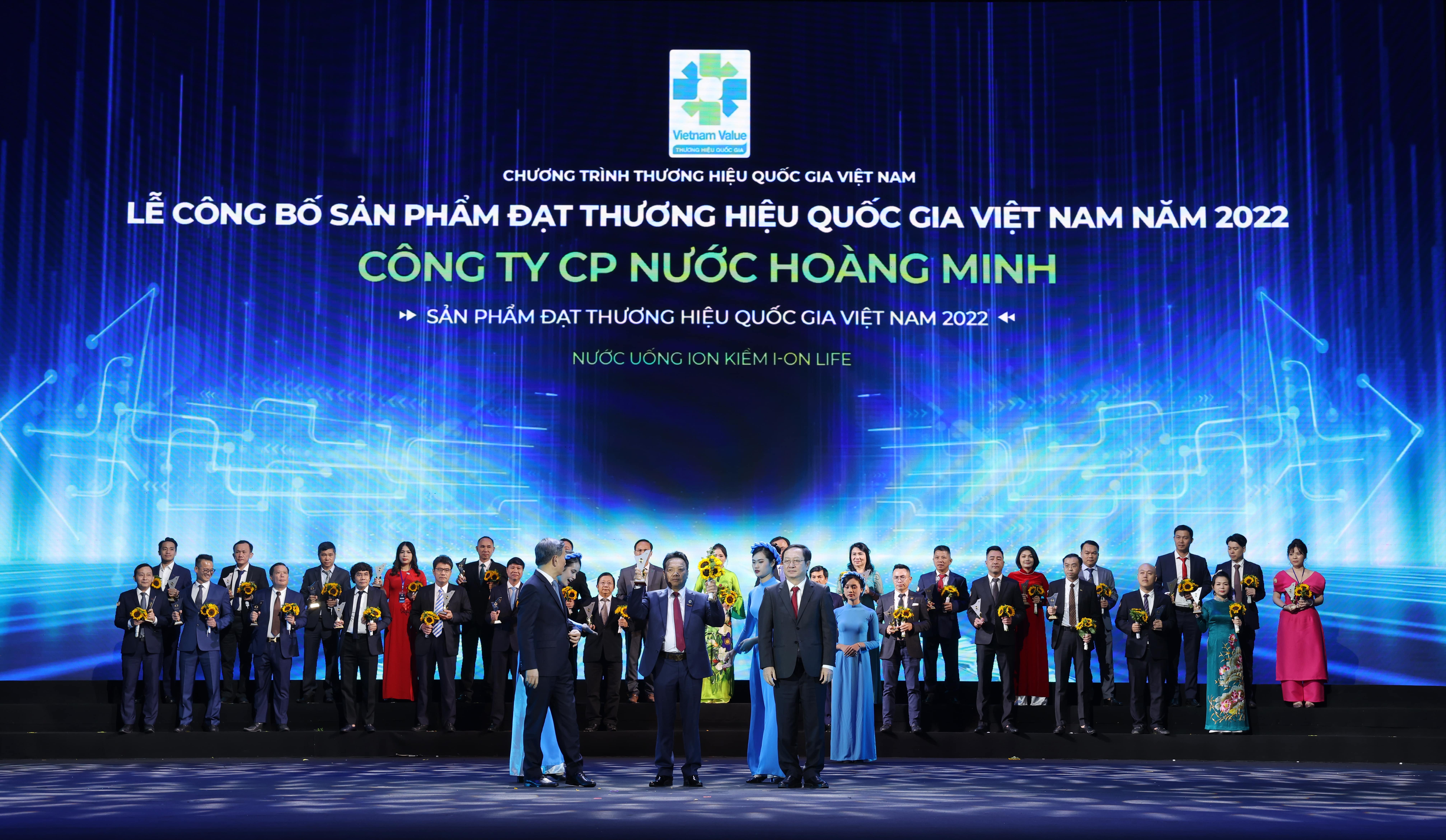 Nuoc Hoang Minh anh 1