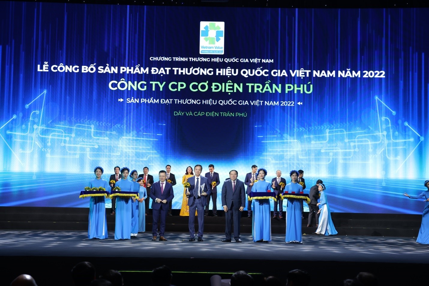 Day cap dien Tran Phu 5 lan lien tiep dat 'Thuong hieu Quoc gia' hinh anh