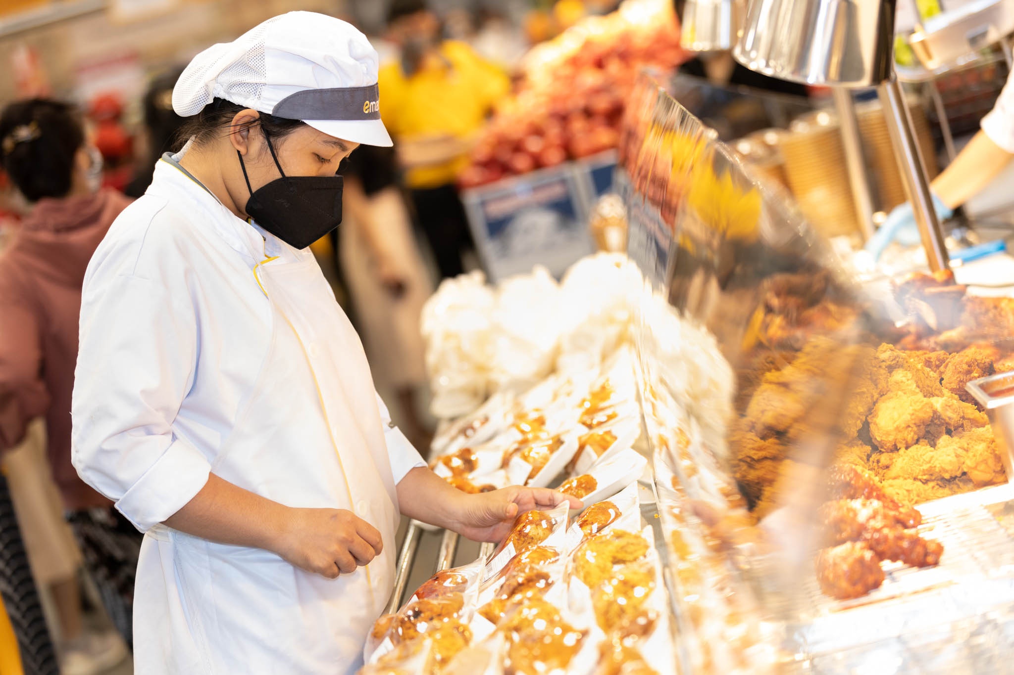 Emart Sala khai truong anh 1