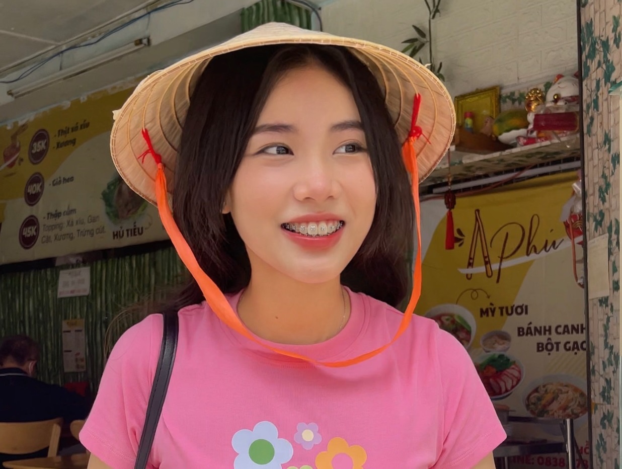 Food reviewer Panh Peo Xi Gon bat mi loat dia chi an ngon hinh anh