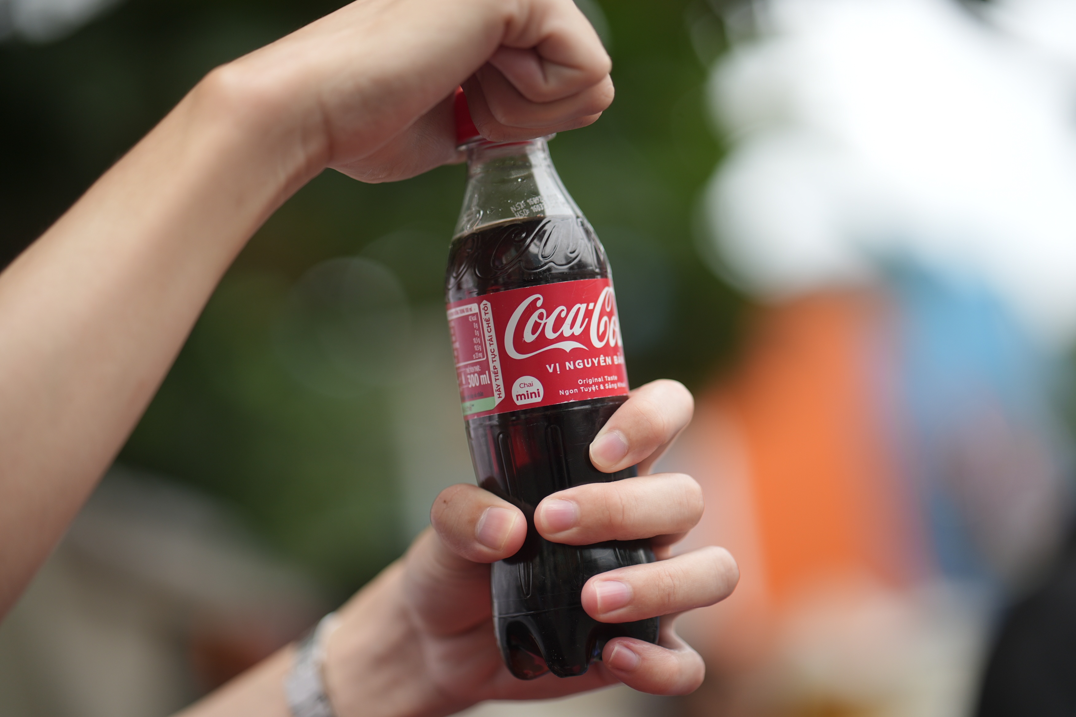 chai Coca-Cola tai che anh 1