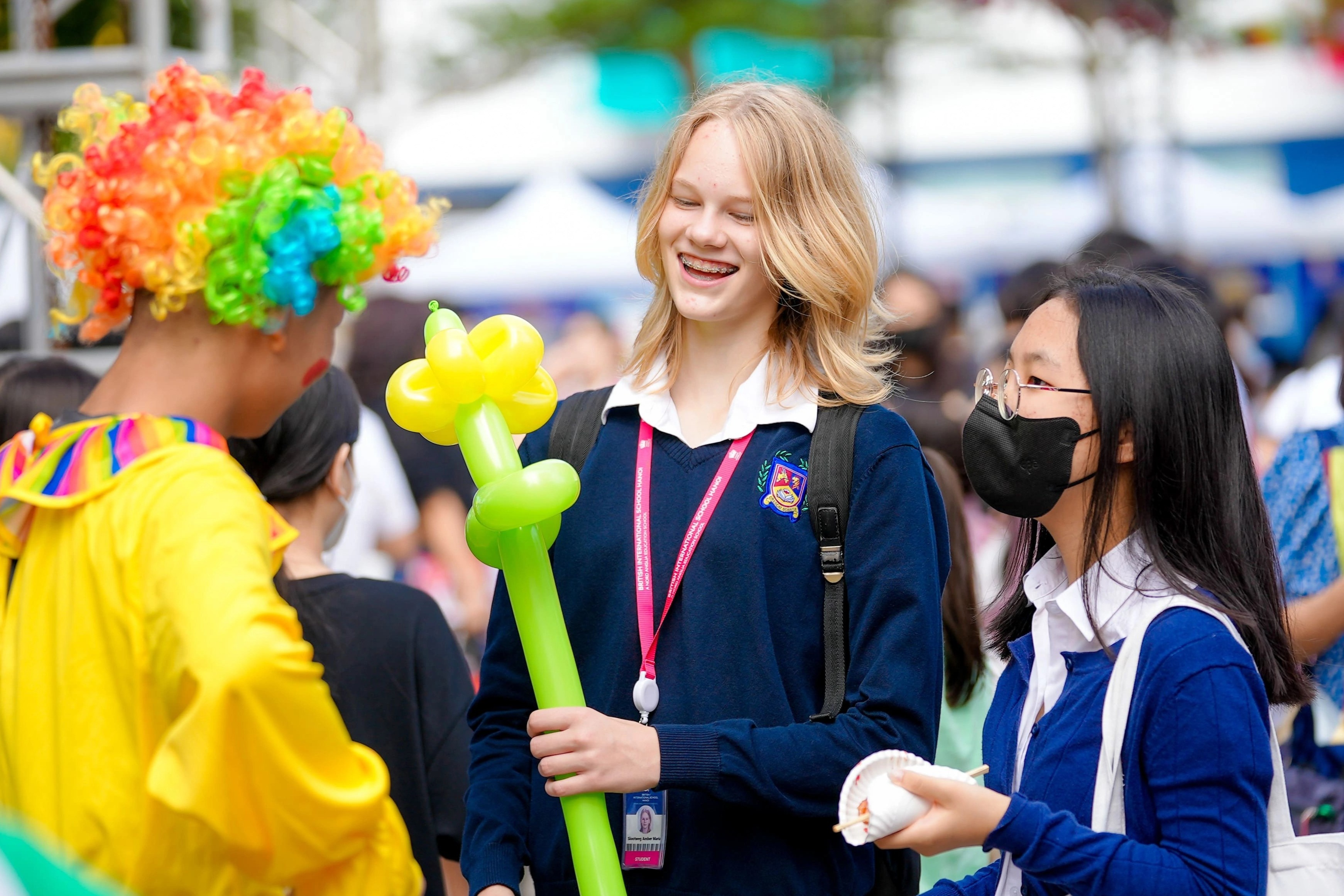 Le hoi Quoc te truong BIS Ha Noi ton vinh gia tri van hoa da sac toc hinh anh