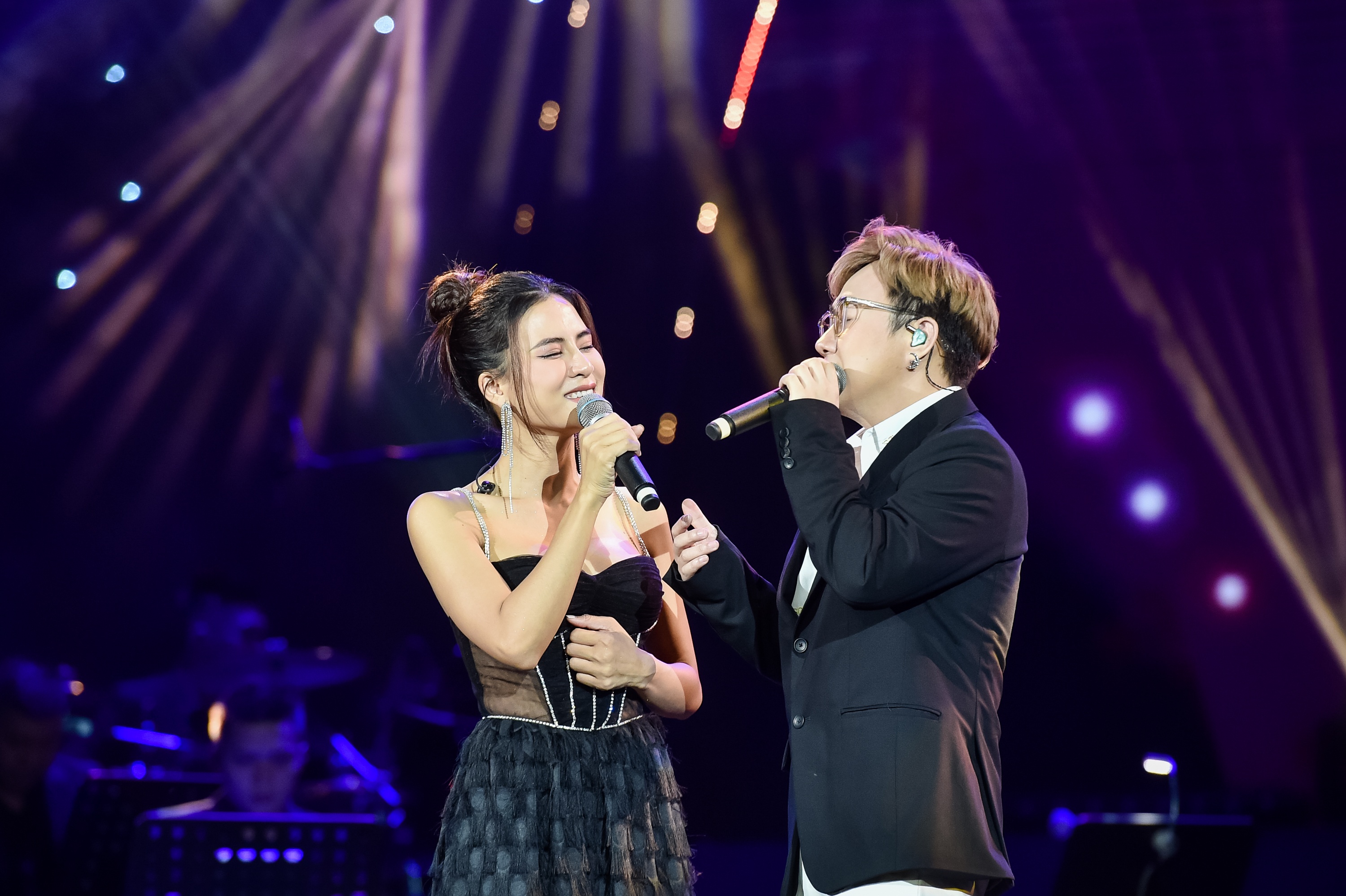 Binh minh xanh,  MB anh 2