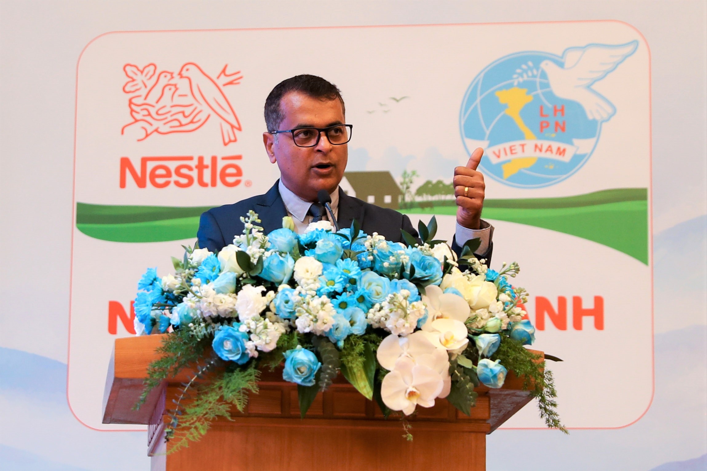 Phu nu lam kinh te anh 4