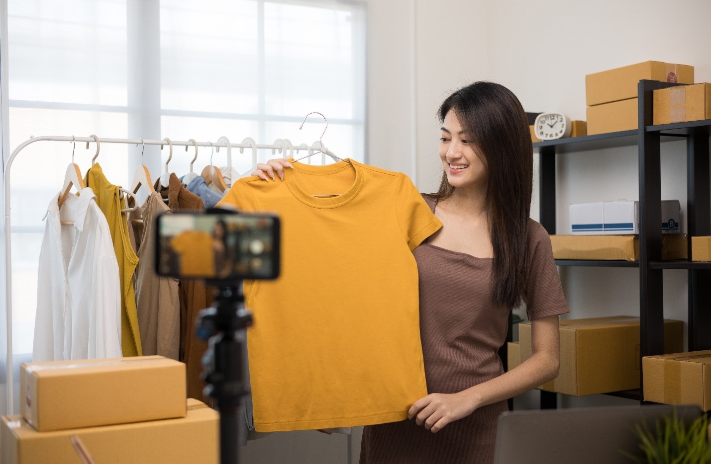 Ho tro ho kinh doanh thuan loi vay von, don song loi nhuan cuoi nam hinh anh