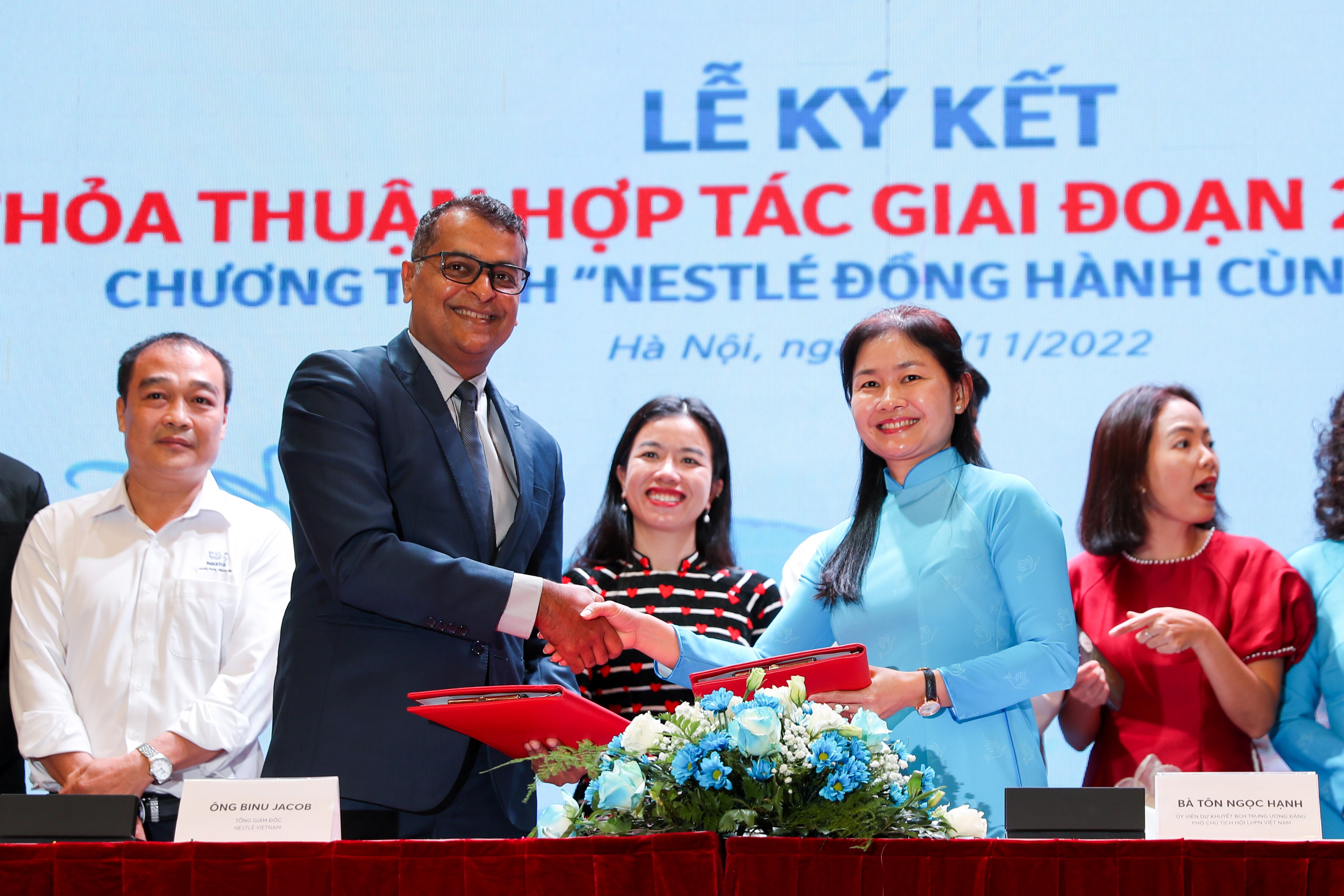 Nestle Viet Nam dong hanh cung phu nu nong thon trong thoi dai moi hinh anh