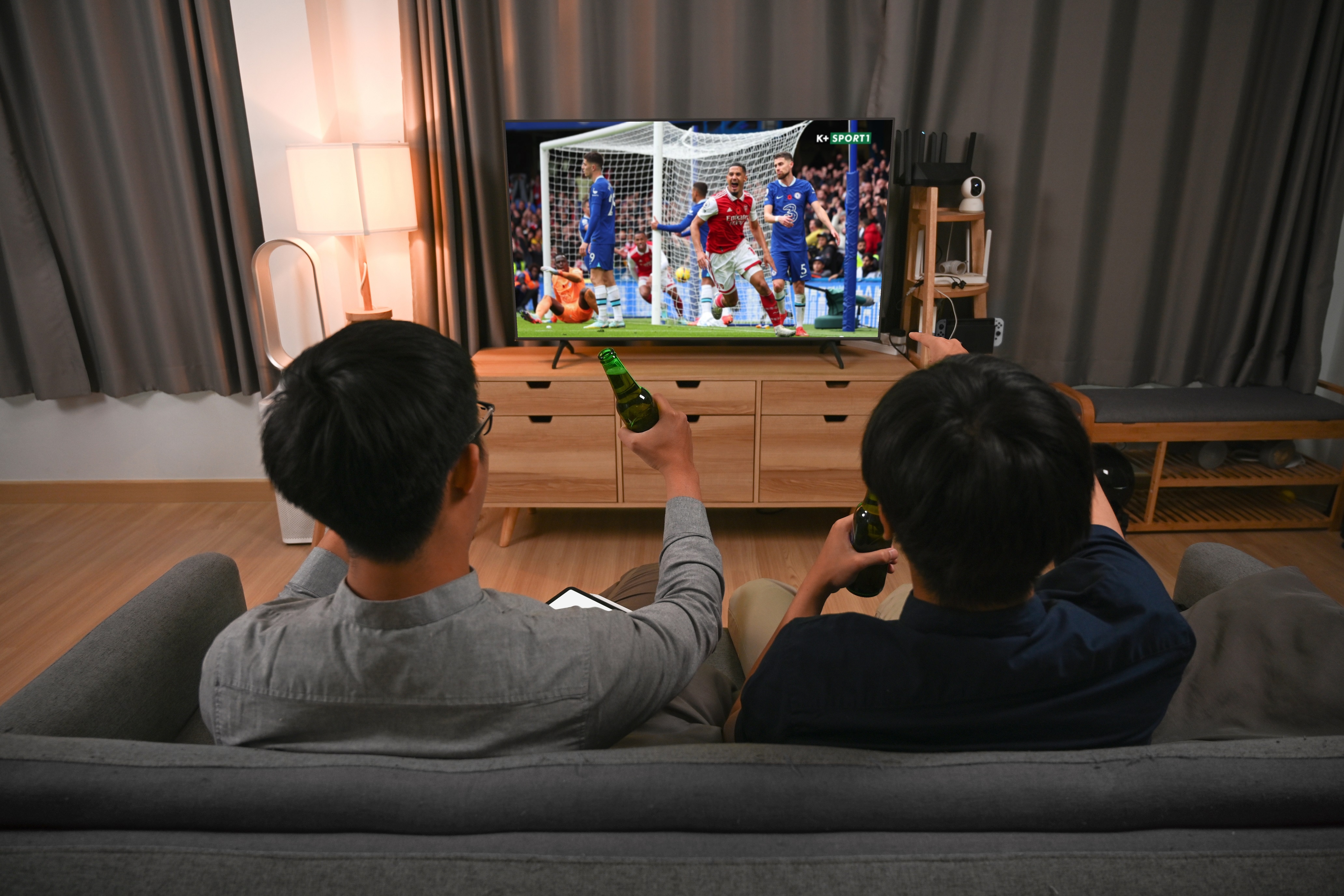 2 dieu khong the bo lo tren K+ mua World Cup hinh anh