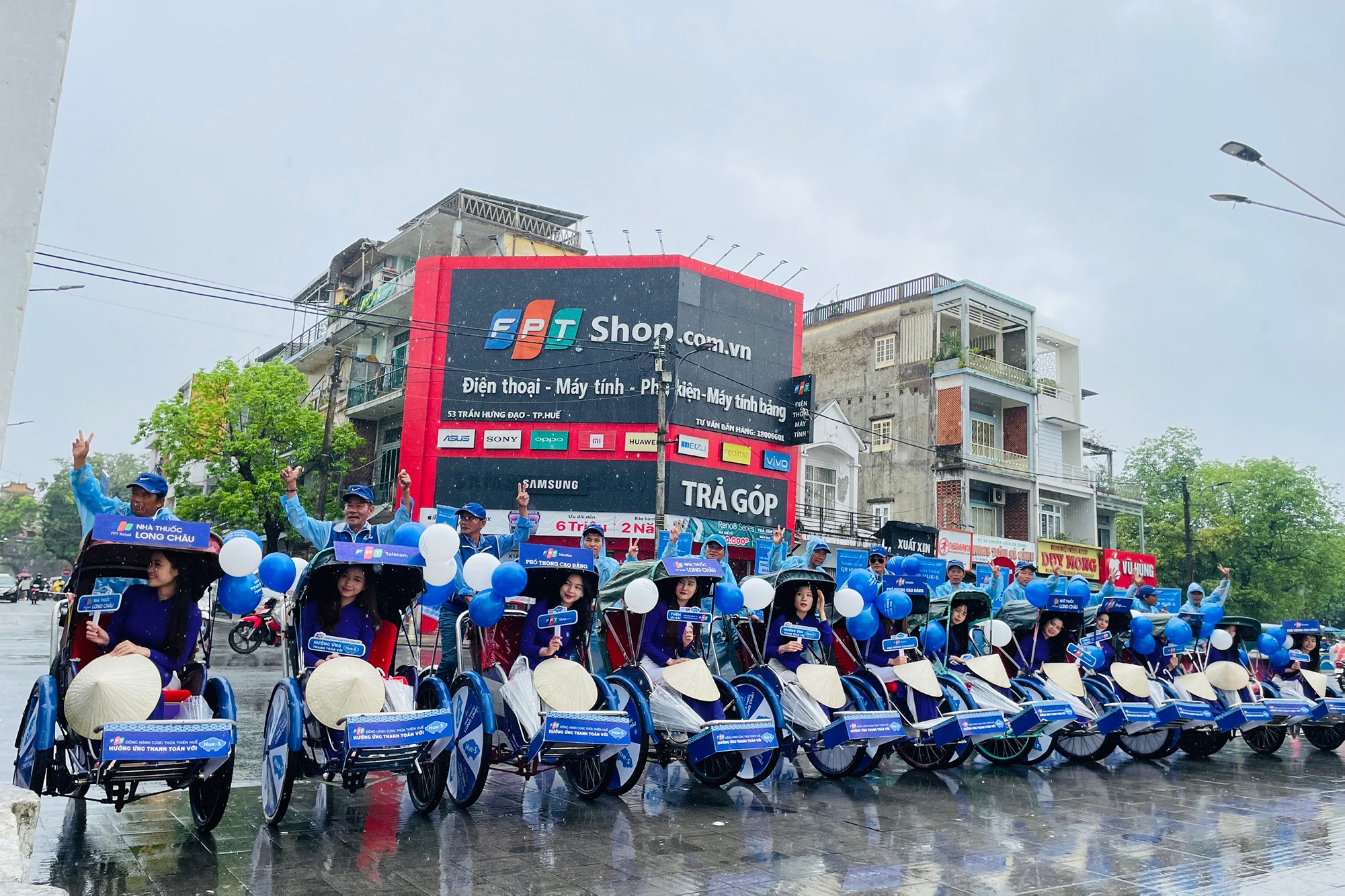 FPT khuyen khich nguoi dan Thua Thien - Hue thanh toan qua Hue-S hinh anh