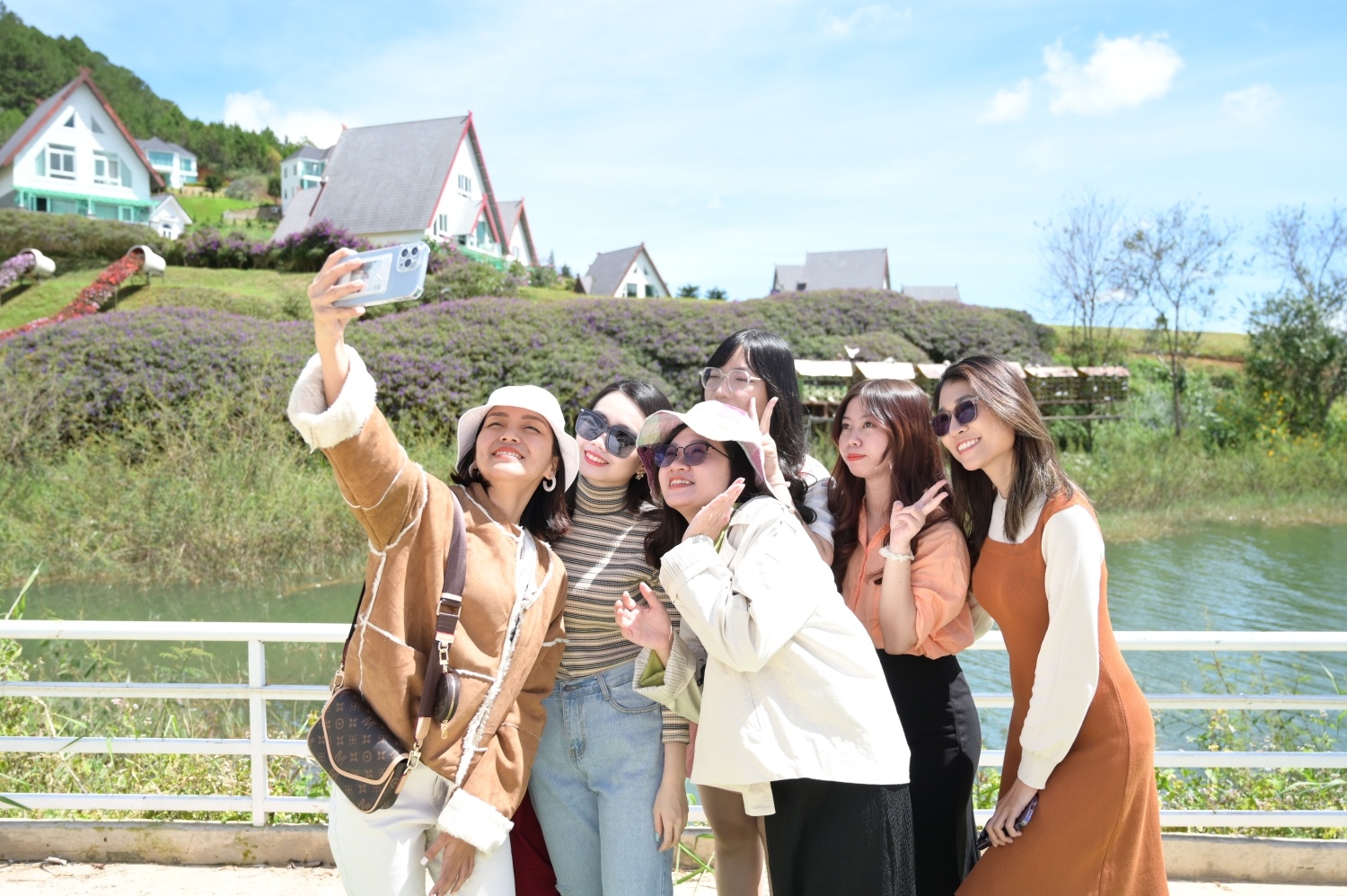 Yamaha Grande,  Touring and Glamping anh 4