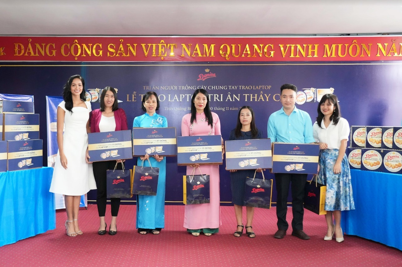 ngay Nha giao Viet Nam anh 4