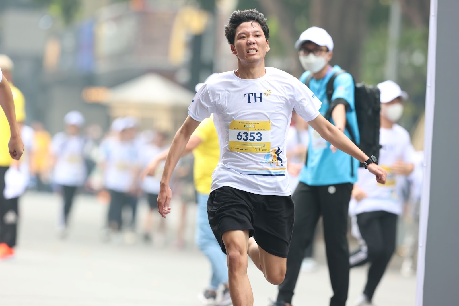 Hoc sinh, sinh vien Ha Noi chinh phuc S-Race 2022 hinh anh