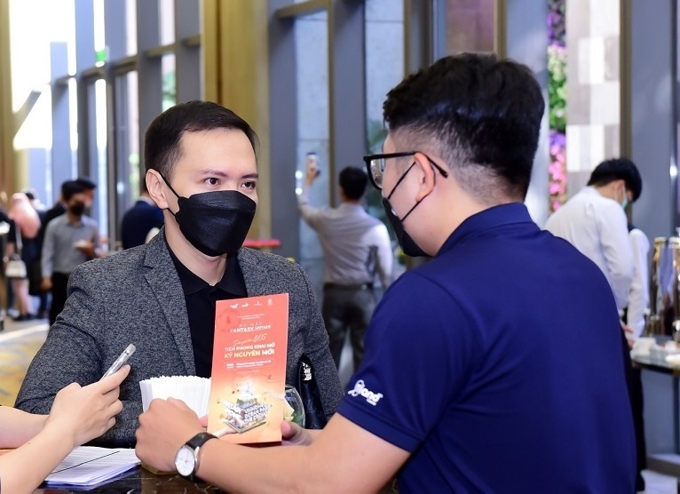 Nha dau tu gom bat dong san khi thi truong dien bien kho luong hinh anh