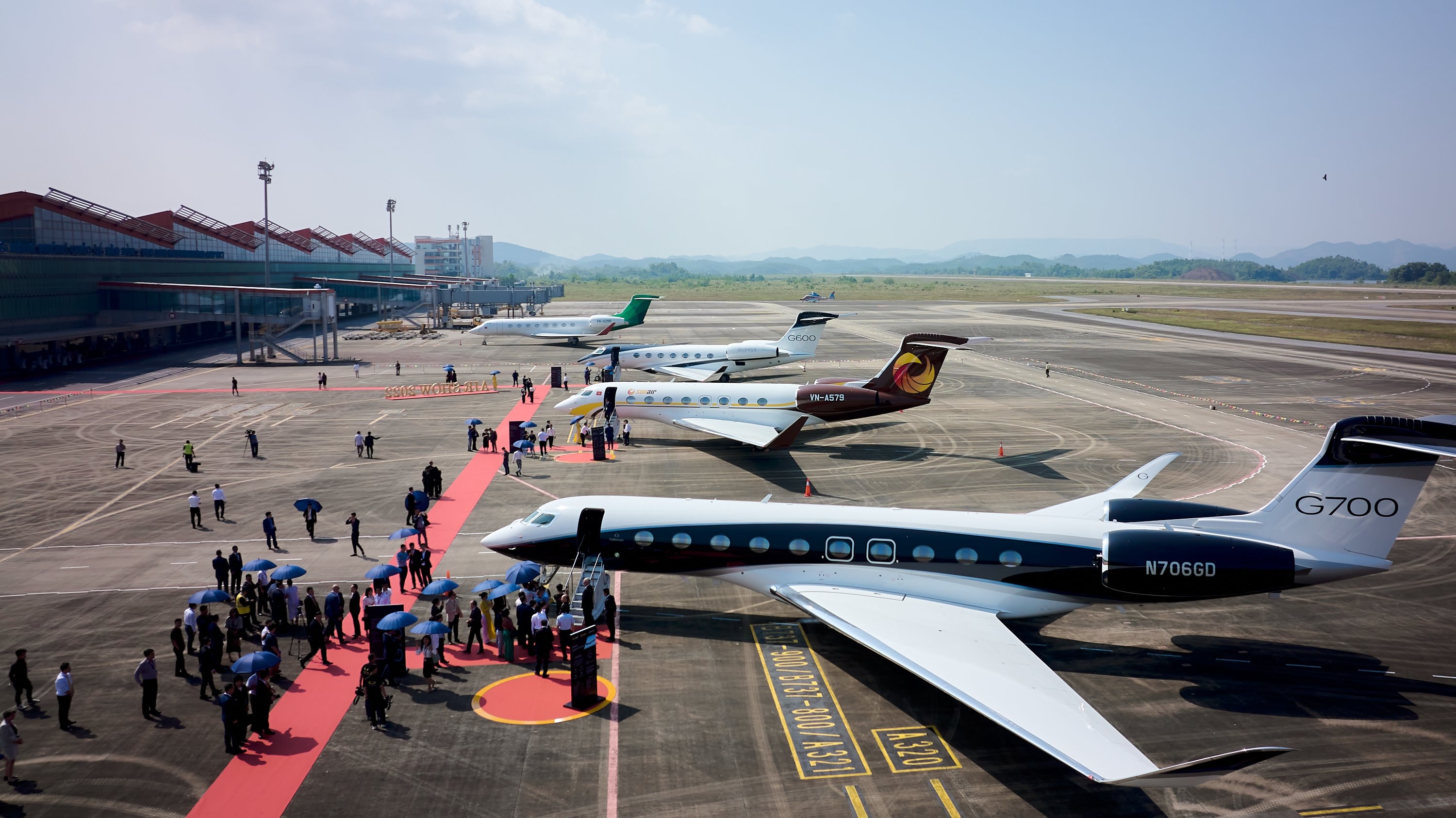 Mau may bay G700 do Sun Air khai thac tai Viet Nam co gi dac biet? hinh anh