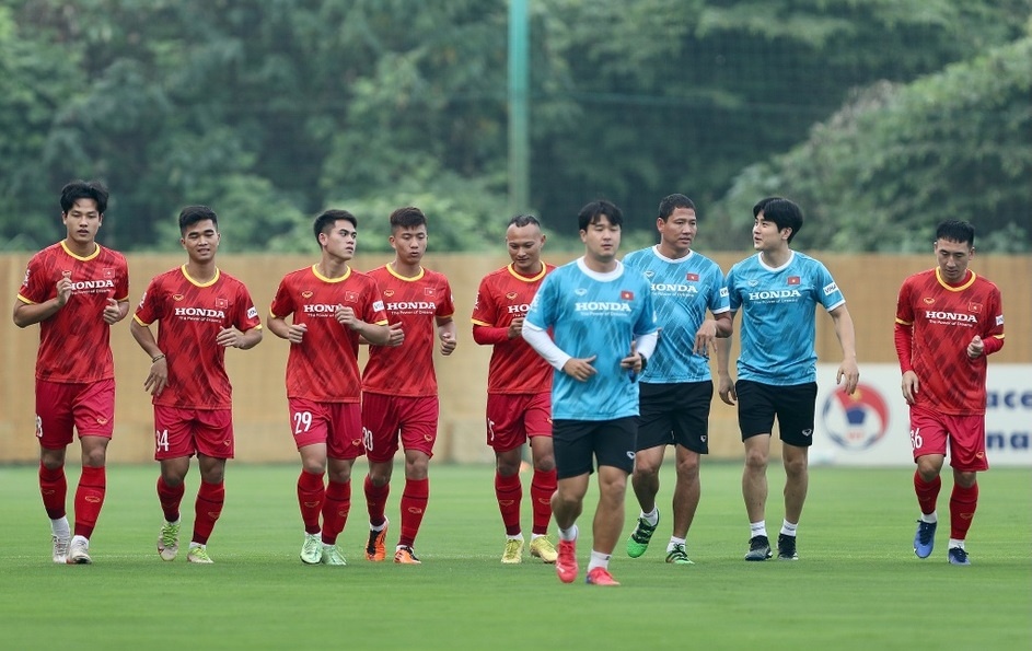 Cong tac chuan bi the luc cho tuyen Viet Nam truoc them AFF Cup 2022 hinh anh