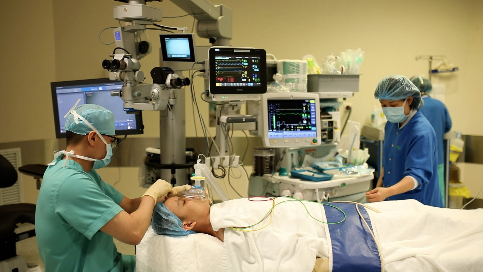 Benh vien FV,  ghep giac mac anh 2