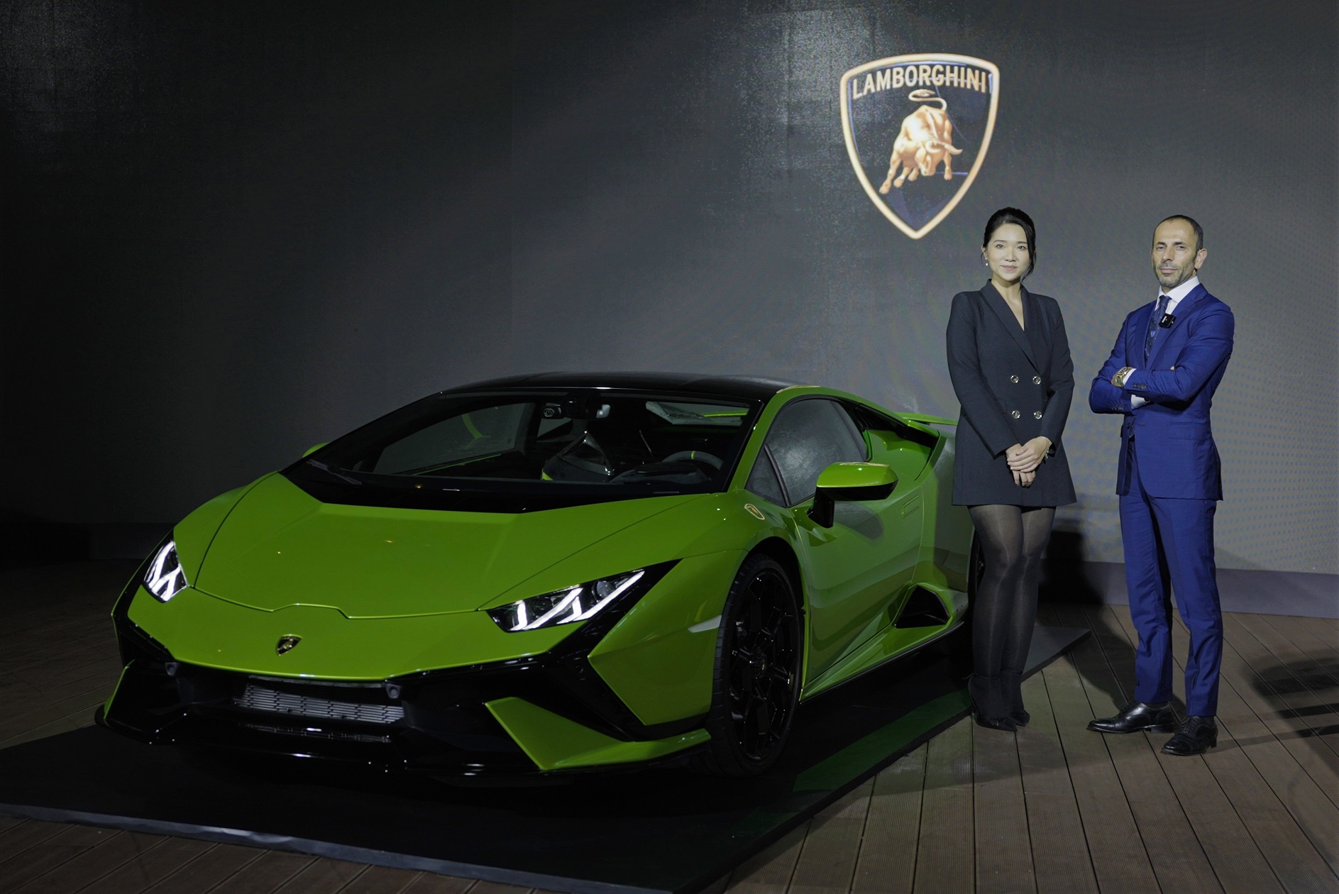 'Lamborghini Huracan Tecnica se la san pham chien luoc tai Viet Nam' hinh anh