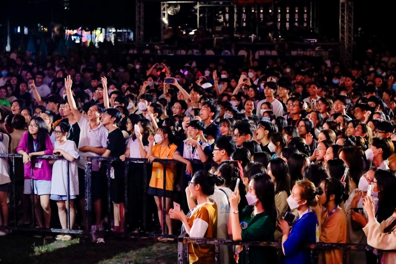 MTV School Fest,  Merino anh 1