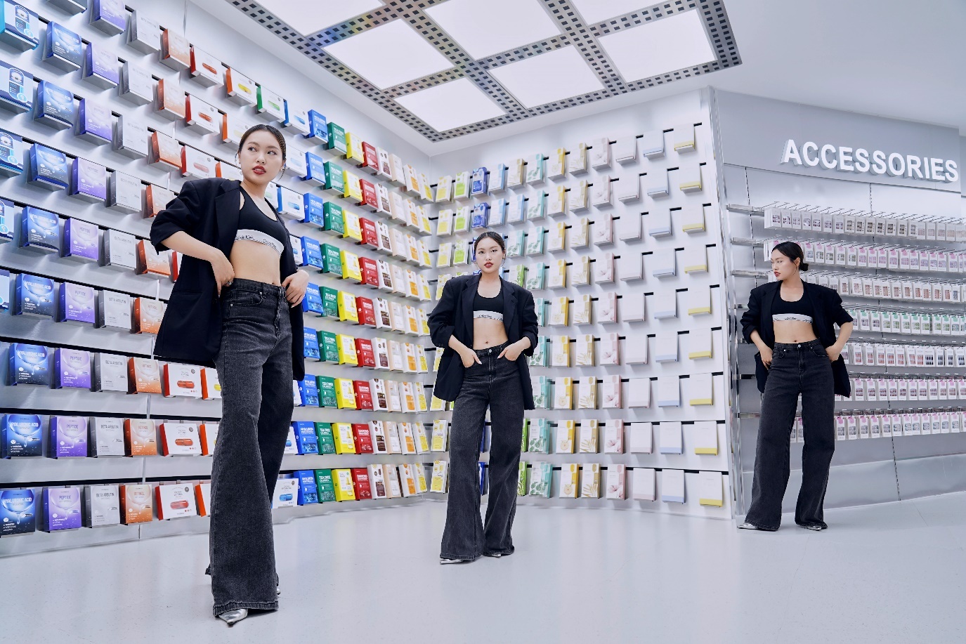 The Gioi Skinfood khai truong cua hang concept futuristic hinh anh