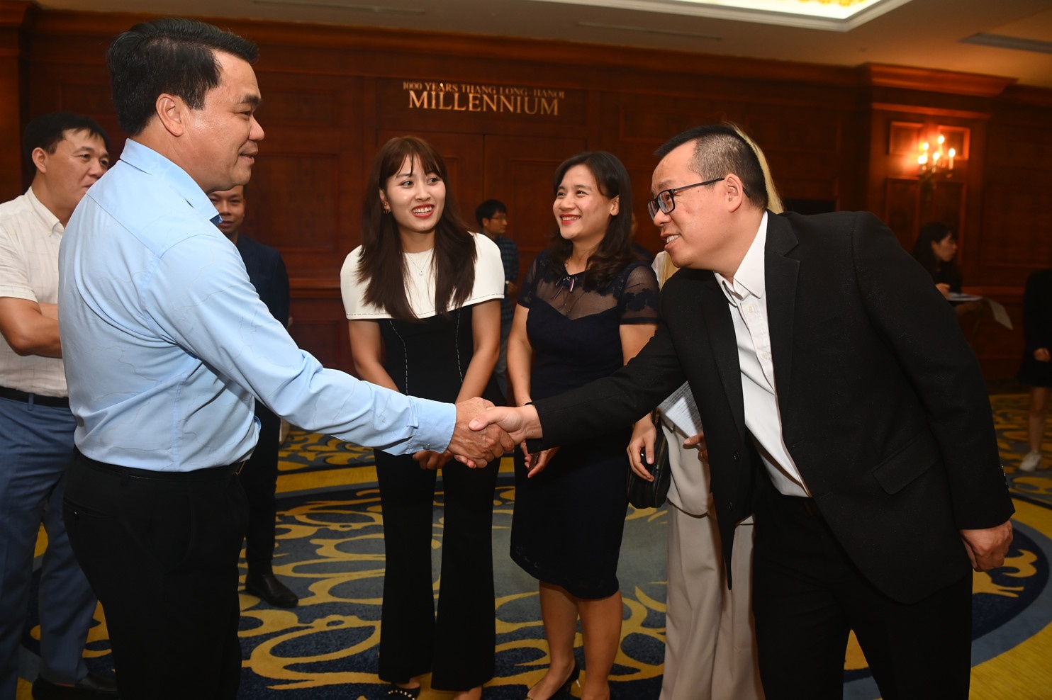 VnExpress Marathon Hanoi Midnight 2022 anh 1