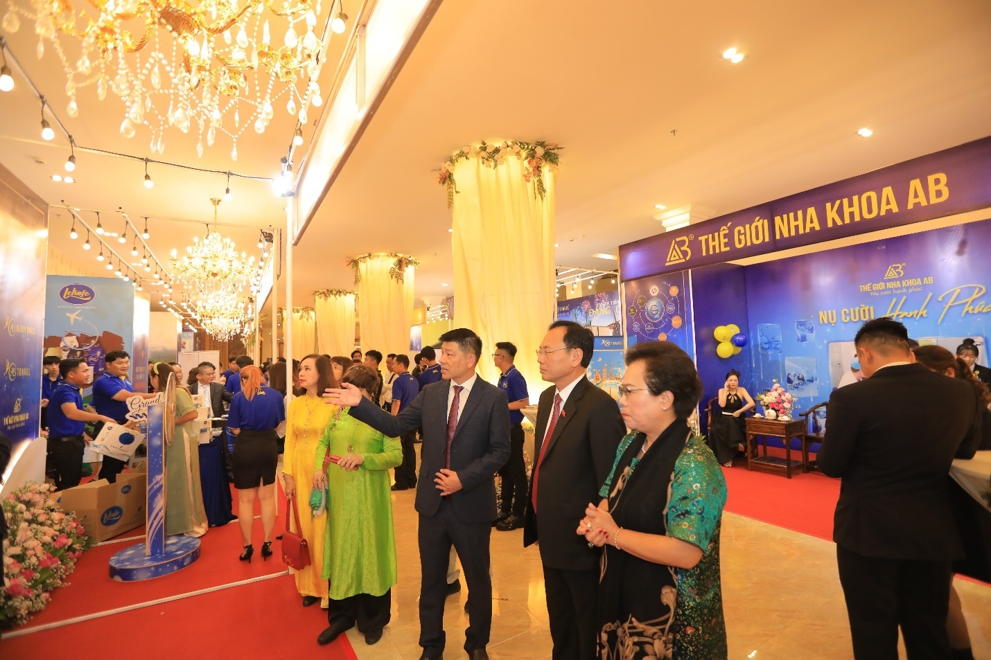 khach san,  to chuc su kien anh 3