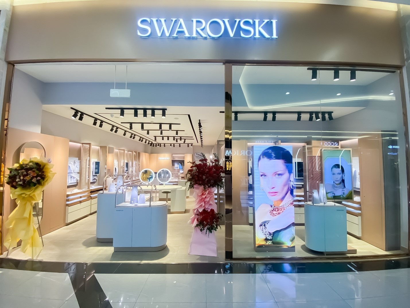 Swarovski ra mat studio pha le dau tien va duy nhat tai Viet Nam hinh anh