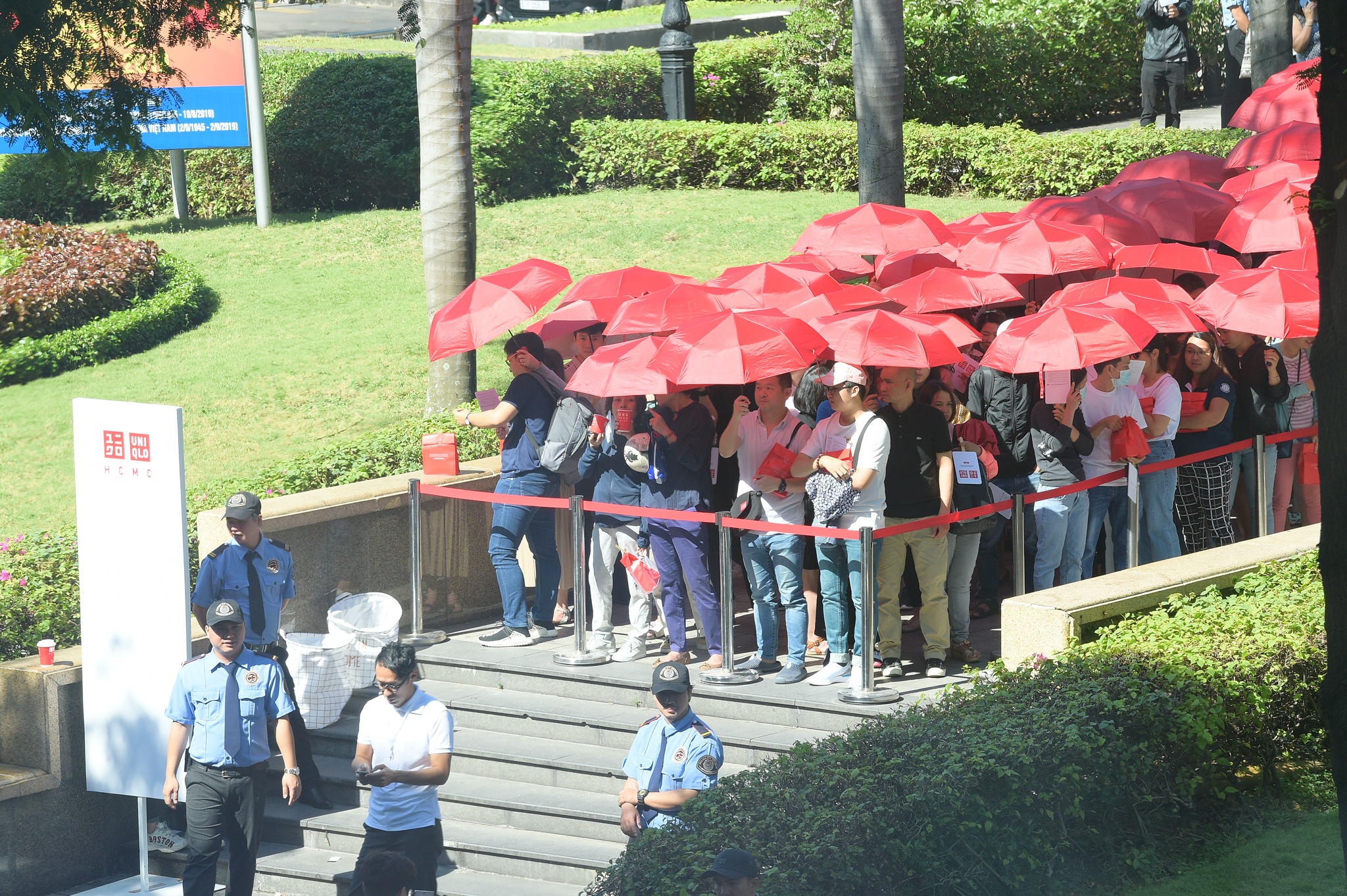 Uniqlo tai Viet Nam anh 5