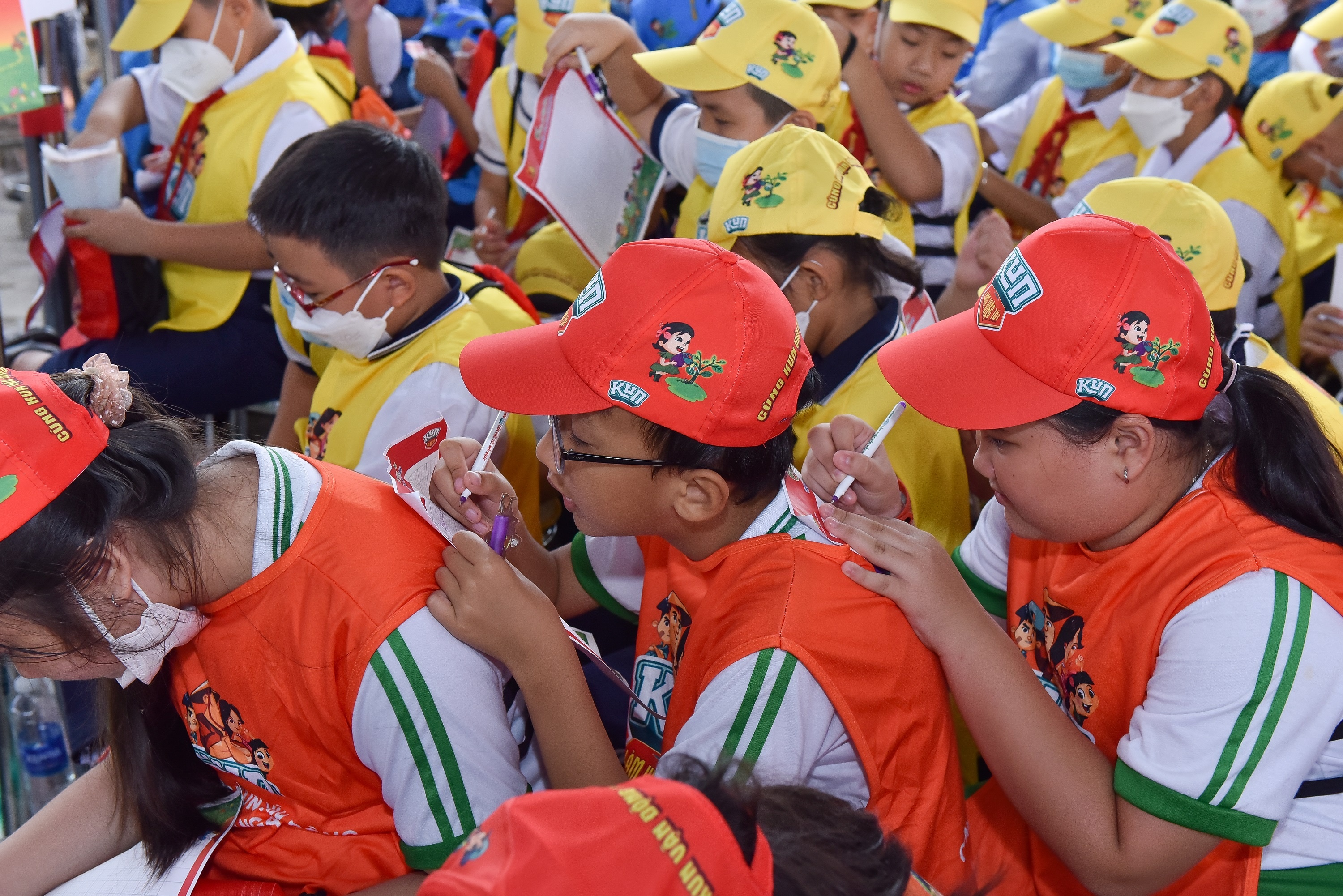 Kun lam viec tot,  TS To Nhi A anh 3