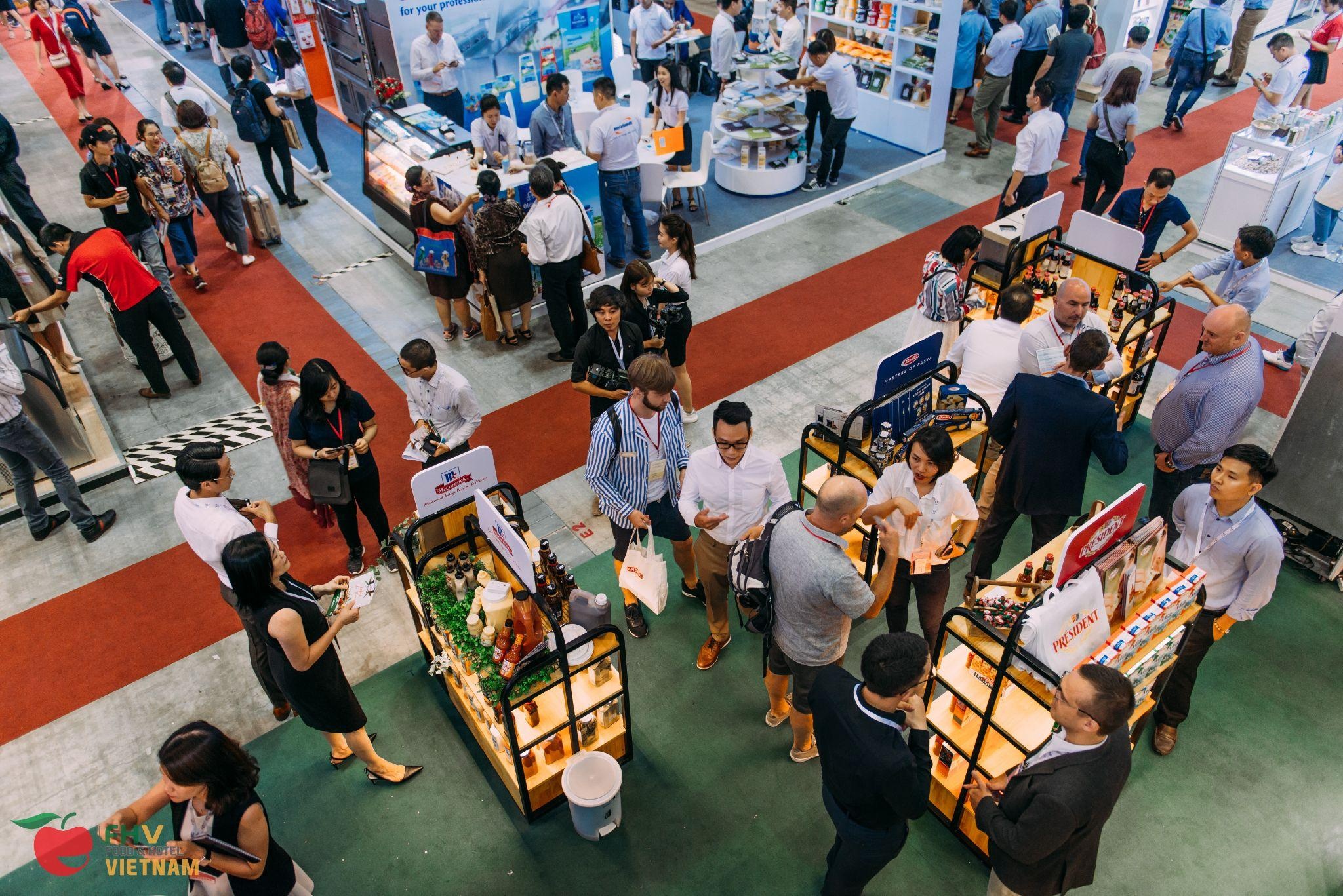 nha hang,  trien lam anh 1