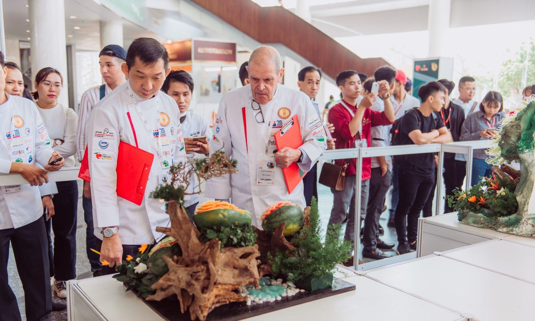 nha hang,  trien lam anh 3