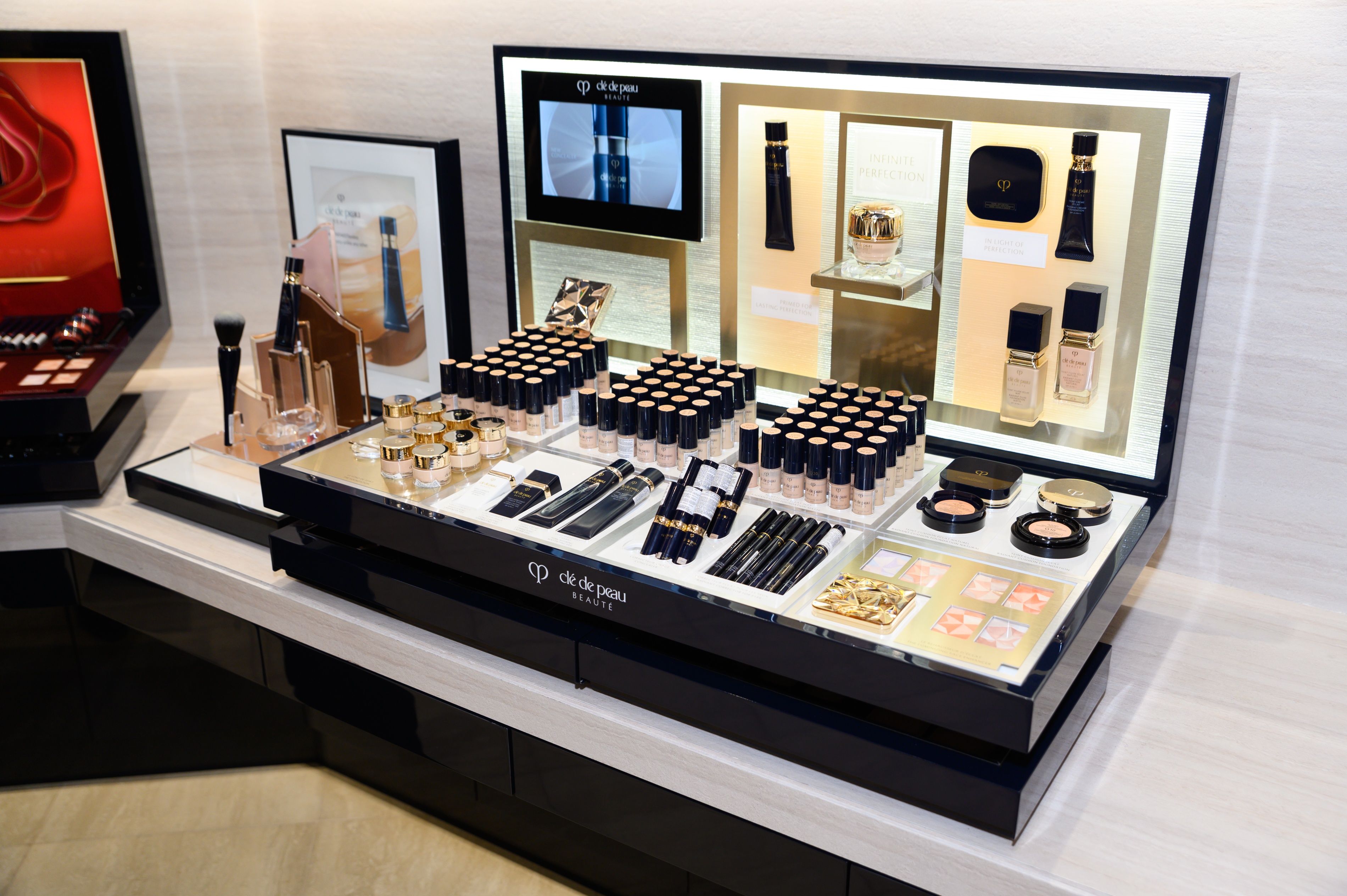 Cle de Peau Beaute anh 3