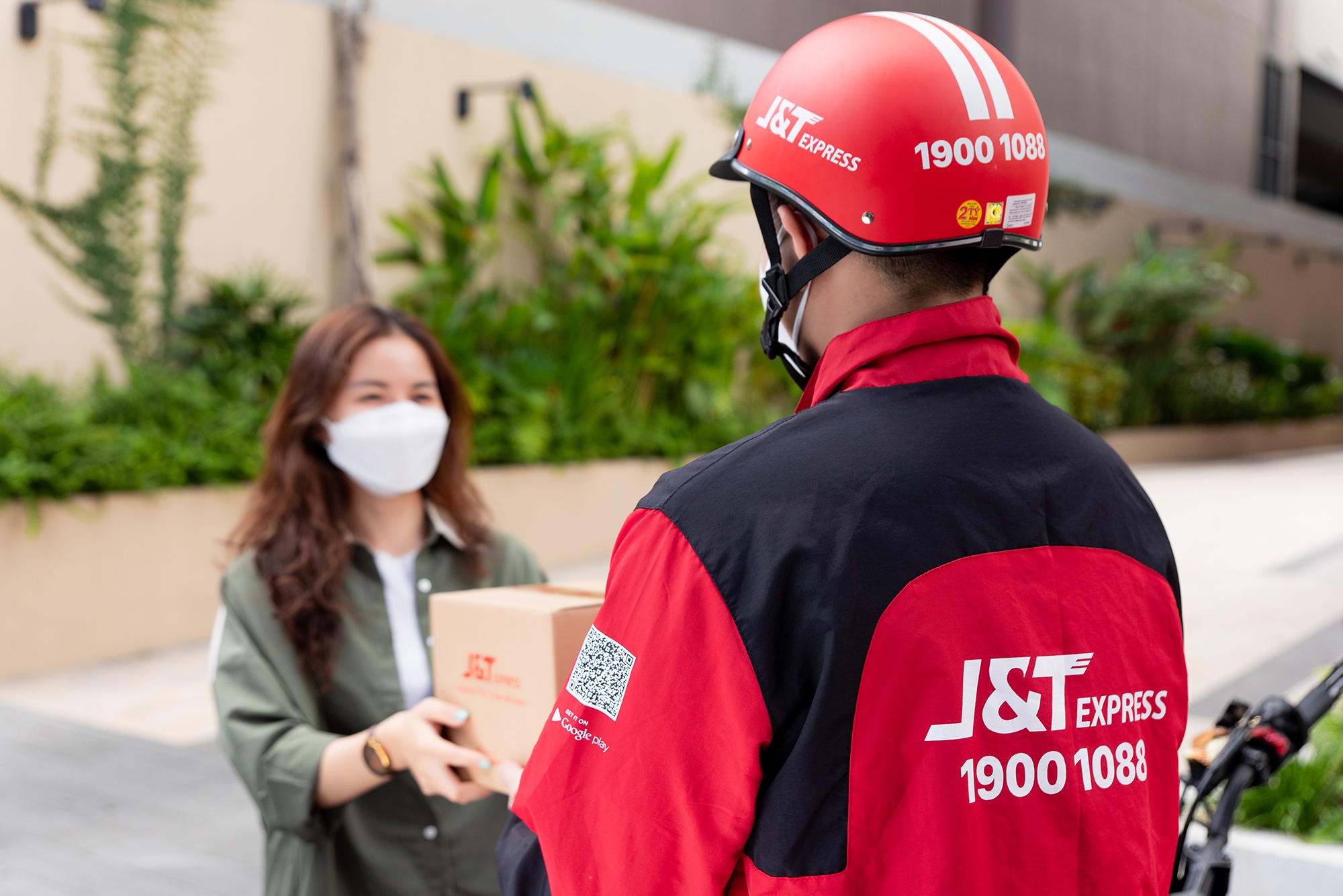 Qua trinh 'tang toc' trong nganh chuyen phat nhanh cua J&T Express hinh anh